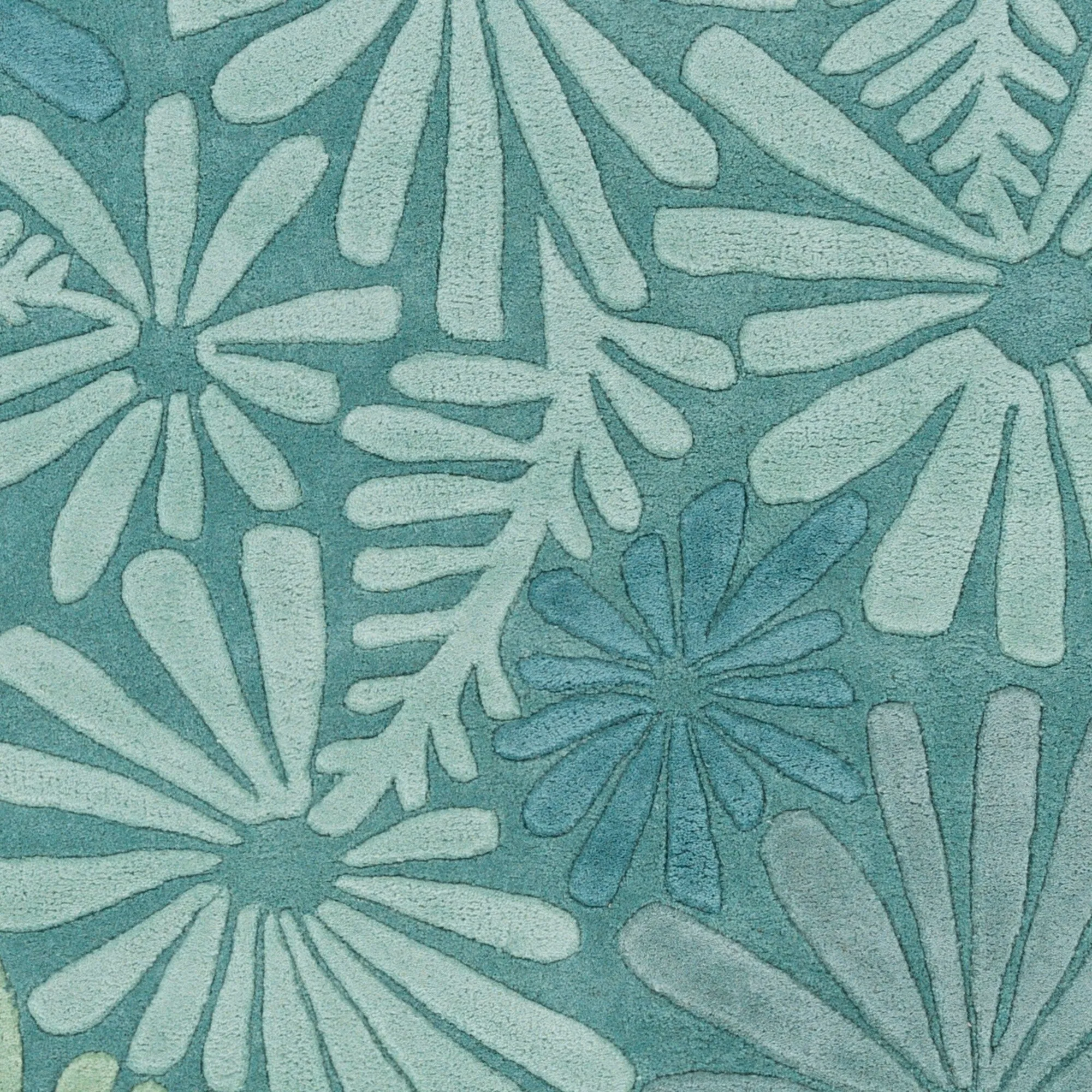 Hand-tufted Billie Floral Indoor Area Rug - 3'3 x 5'3