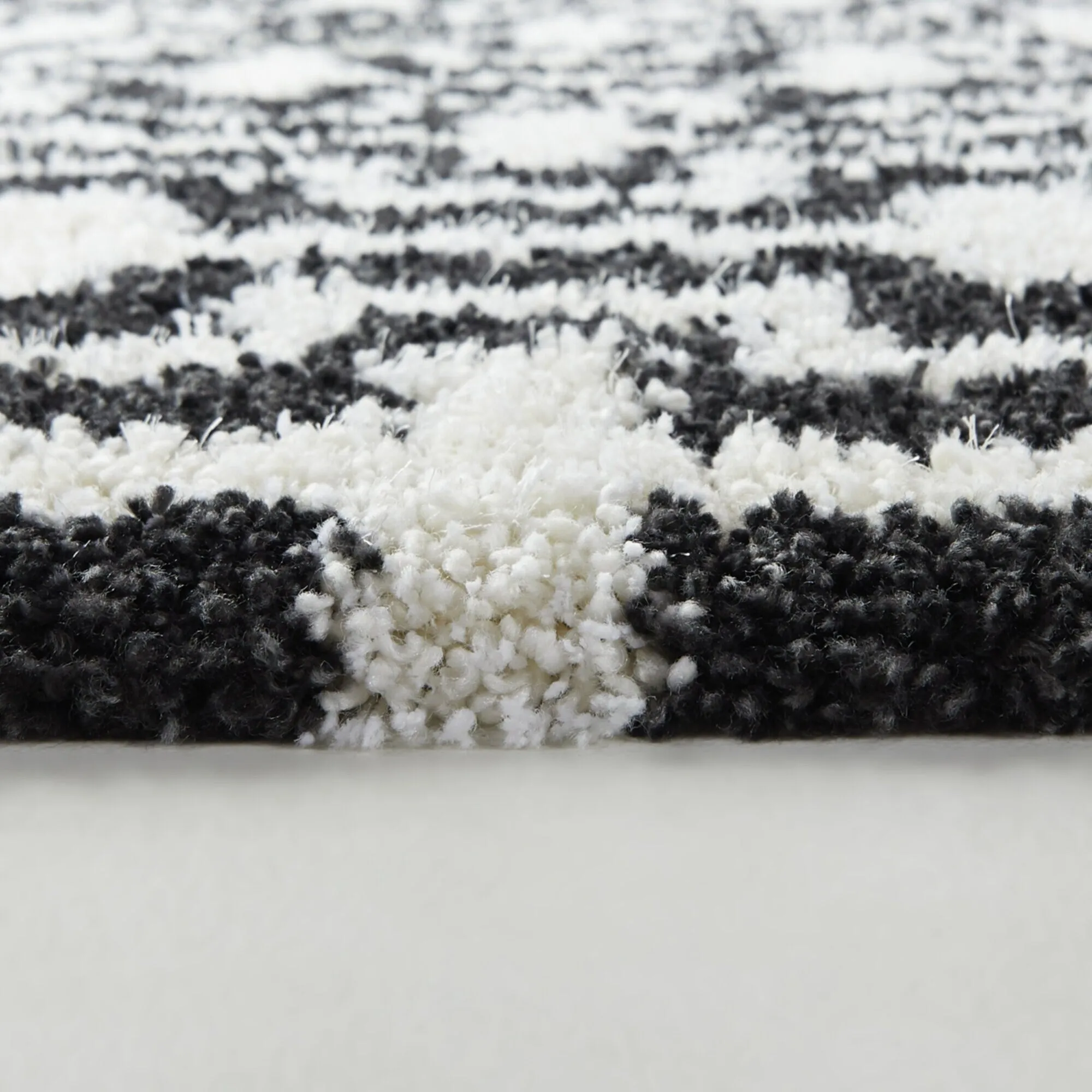 Hideki Modern Geometric Shag Area Rug