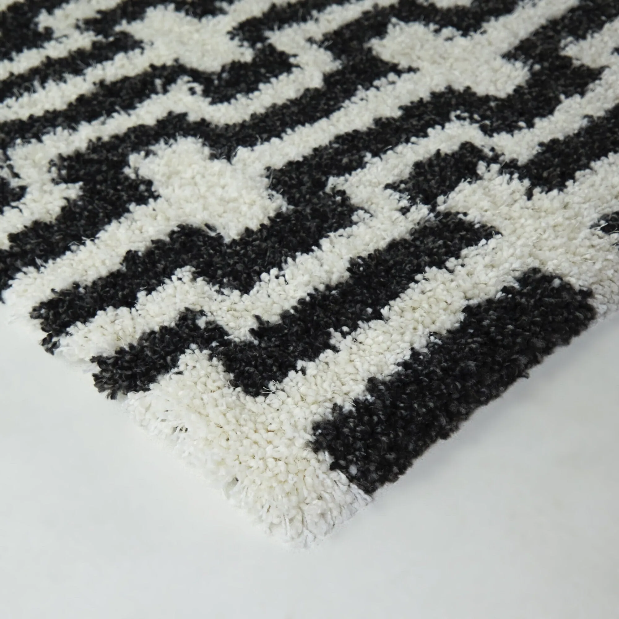 Hideki Modern Geometric Shag Area Rug