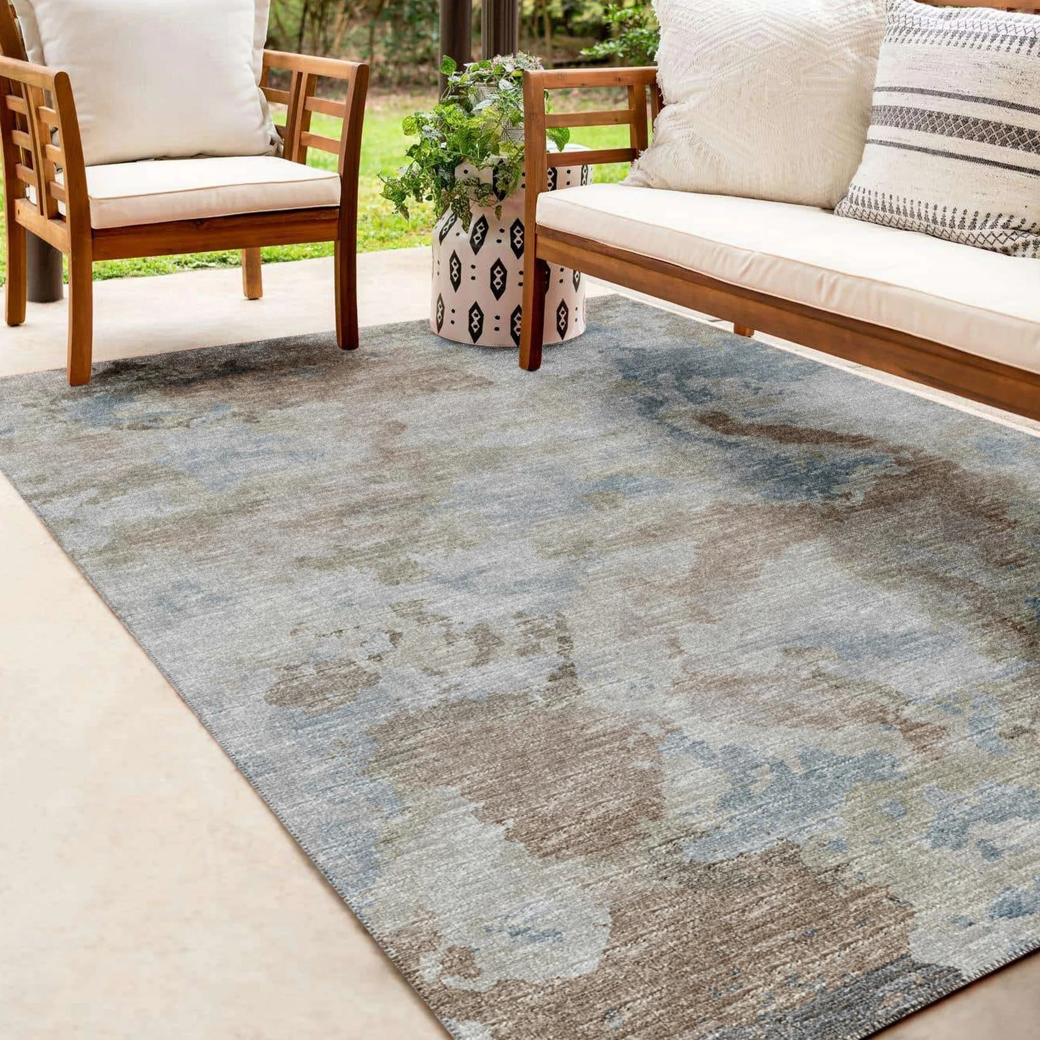 Indoor/ Outdoor Accord Modern Polyester Washable Rug New
