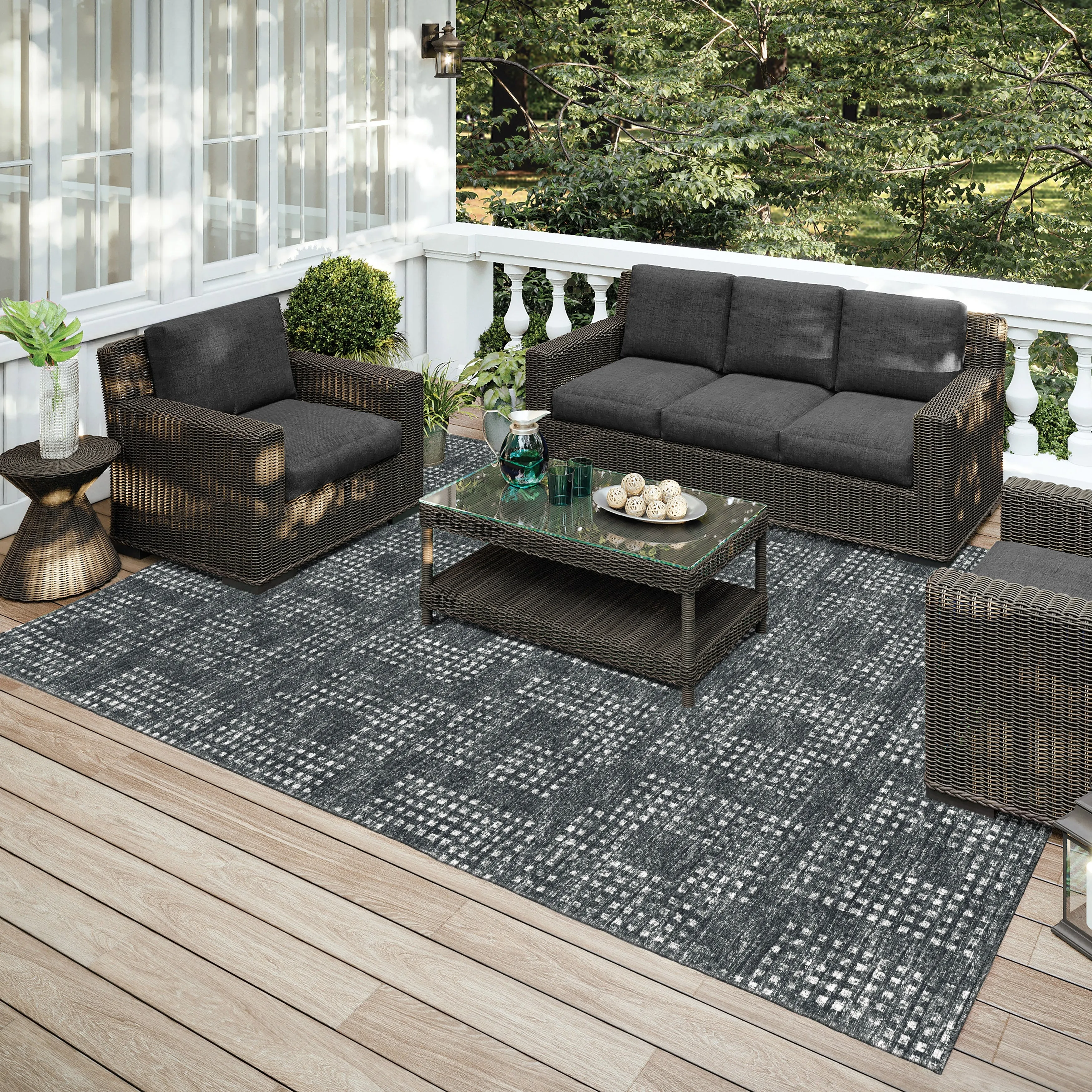 Indoor/ Outdoor Eleanor Modern Houndstooth Washable Rug