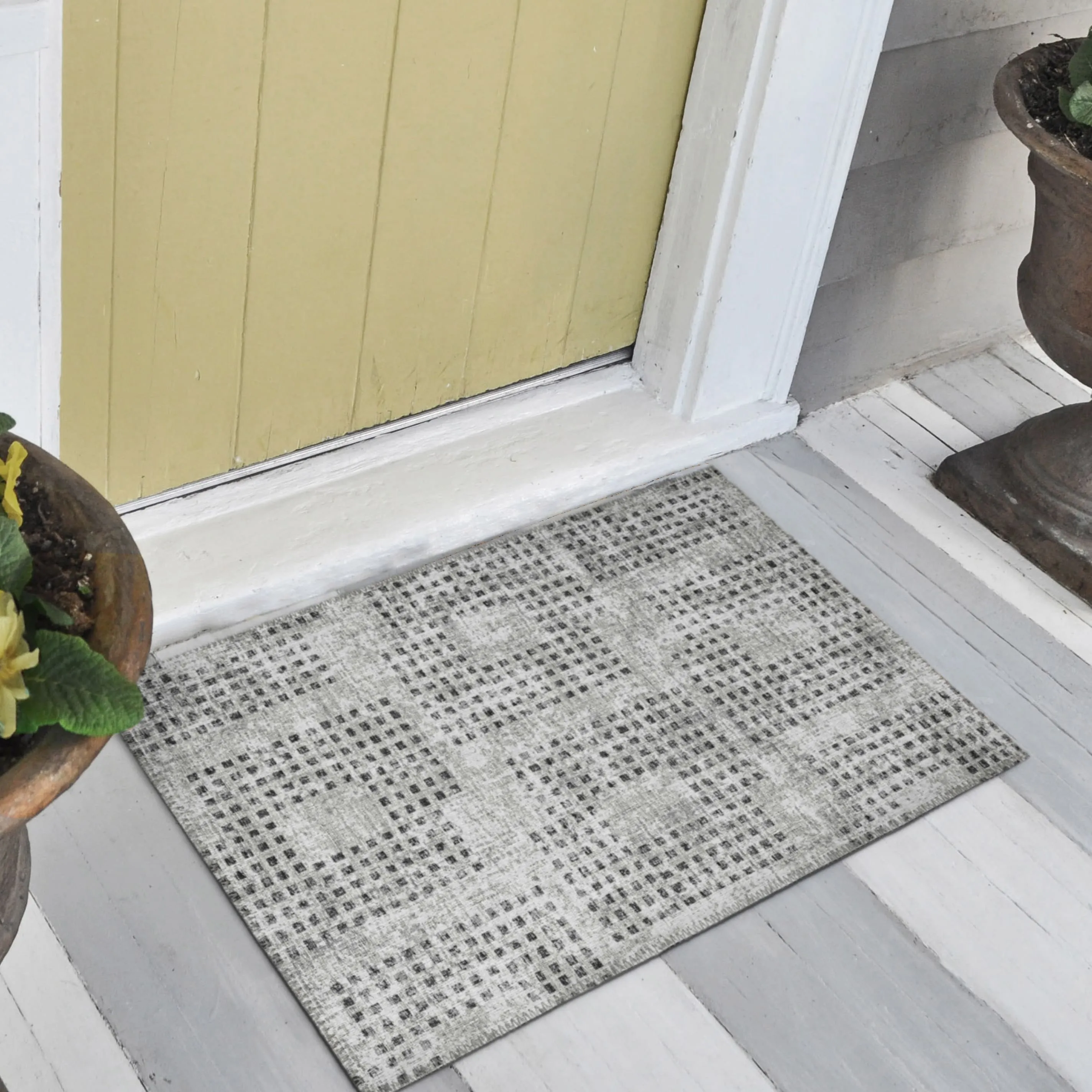 Indoor/ Outdoor Eleanor Modern Houndstooth Washable Rug