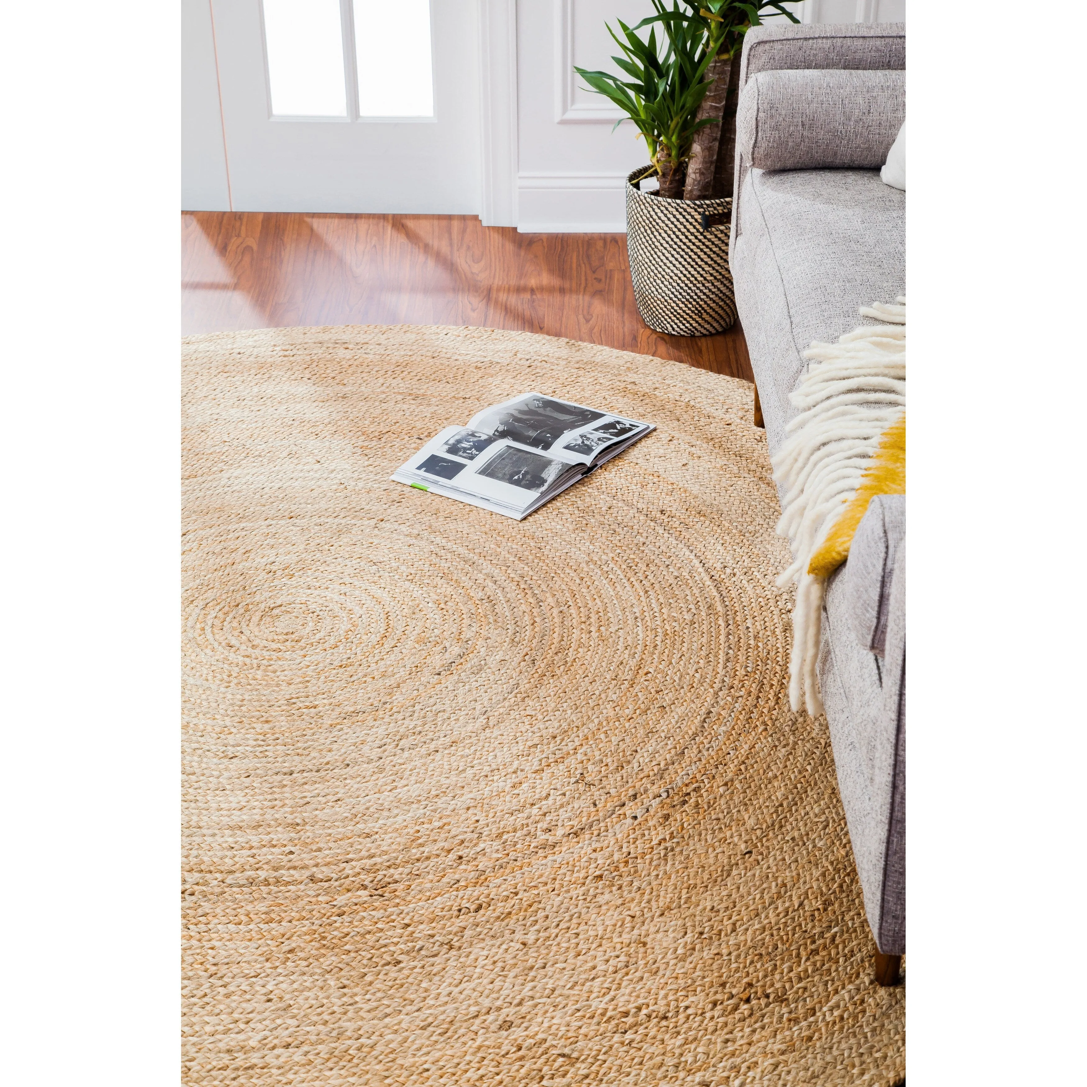 Jani Tara Braided Natural Jute Area Rug - Kerala Round Rug. 4-Feet. Durable. Superior Quality