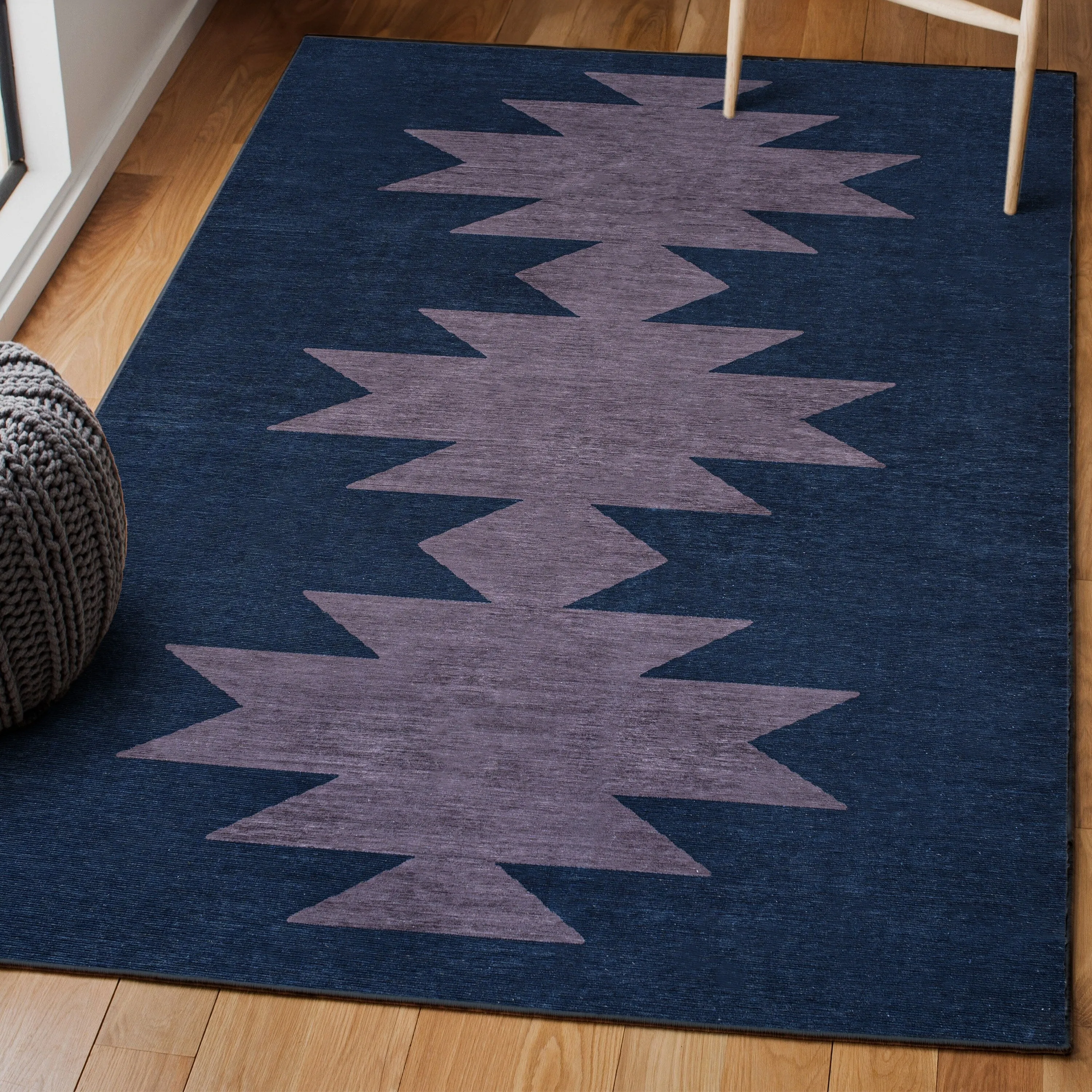 JONATHAN Y Adriel Solid Low-Pile Machine Washable Area Rug