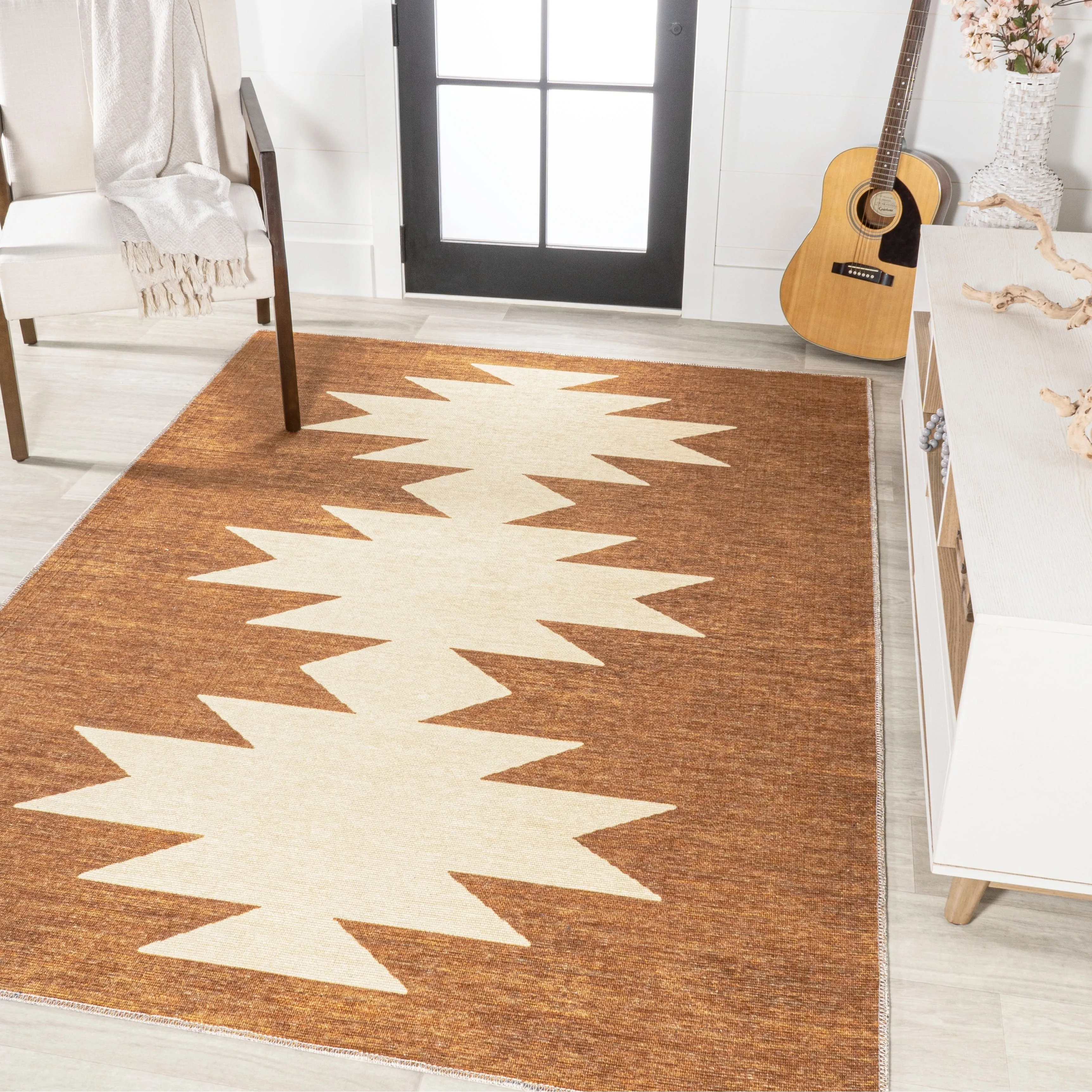 JONATHAN Y Adriel Solid Low-Pile Machine Washable Area Rug