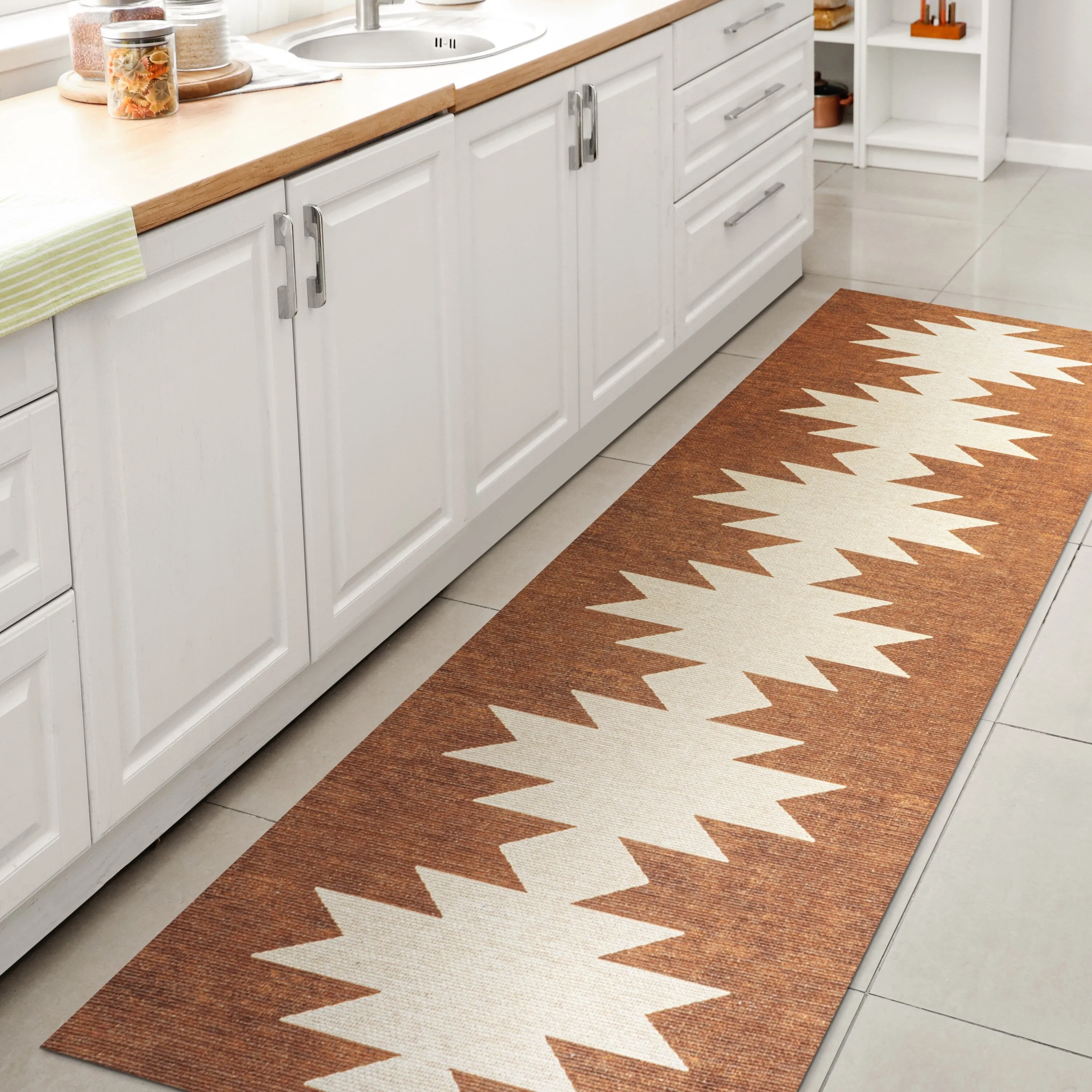 JONATHAN Y Adriel Solid Low-Pile Machine Washable Area Rug