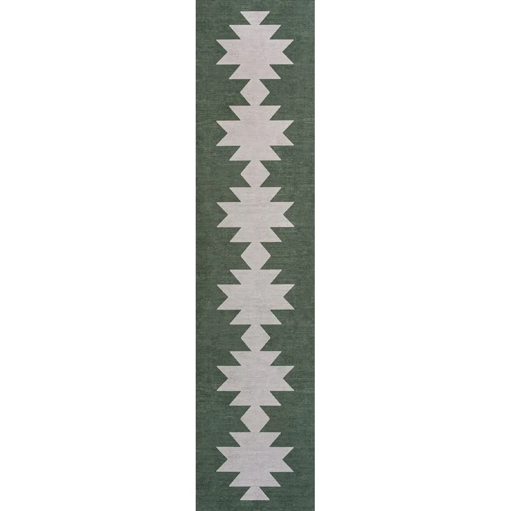 JONATHAN Y Adriel Solid Low-Pile Machine Washable Area Rug
