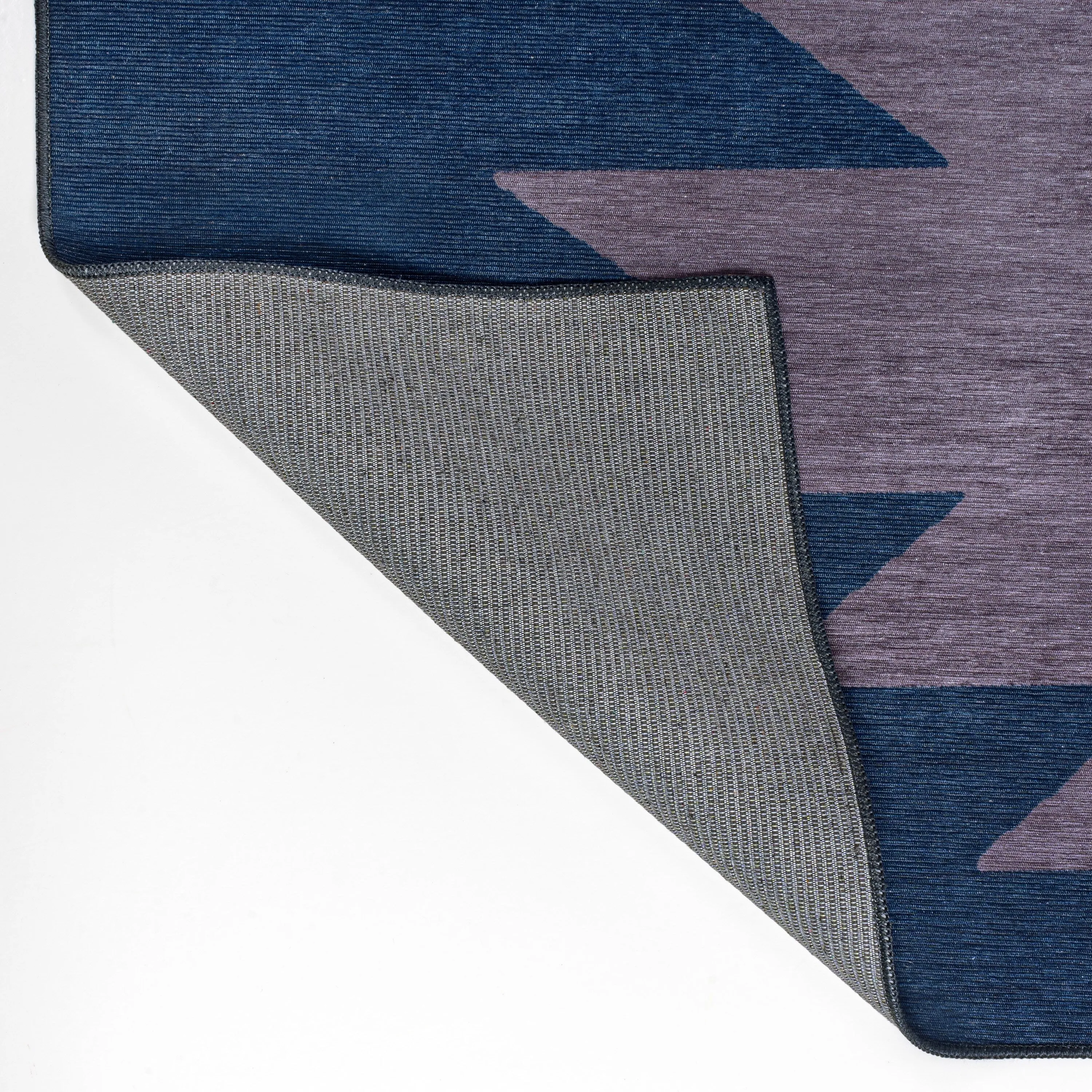 JONATHAN Y Adriel Solid Low-Pile Machine Washable Area Rug
