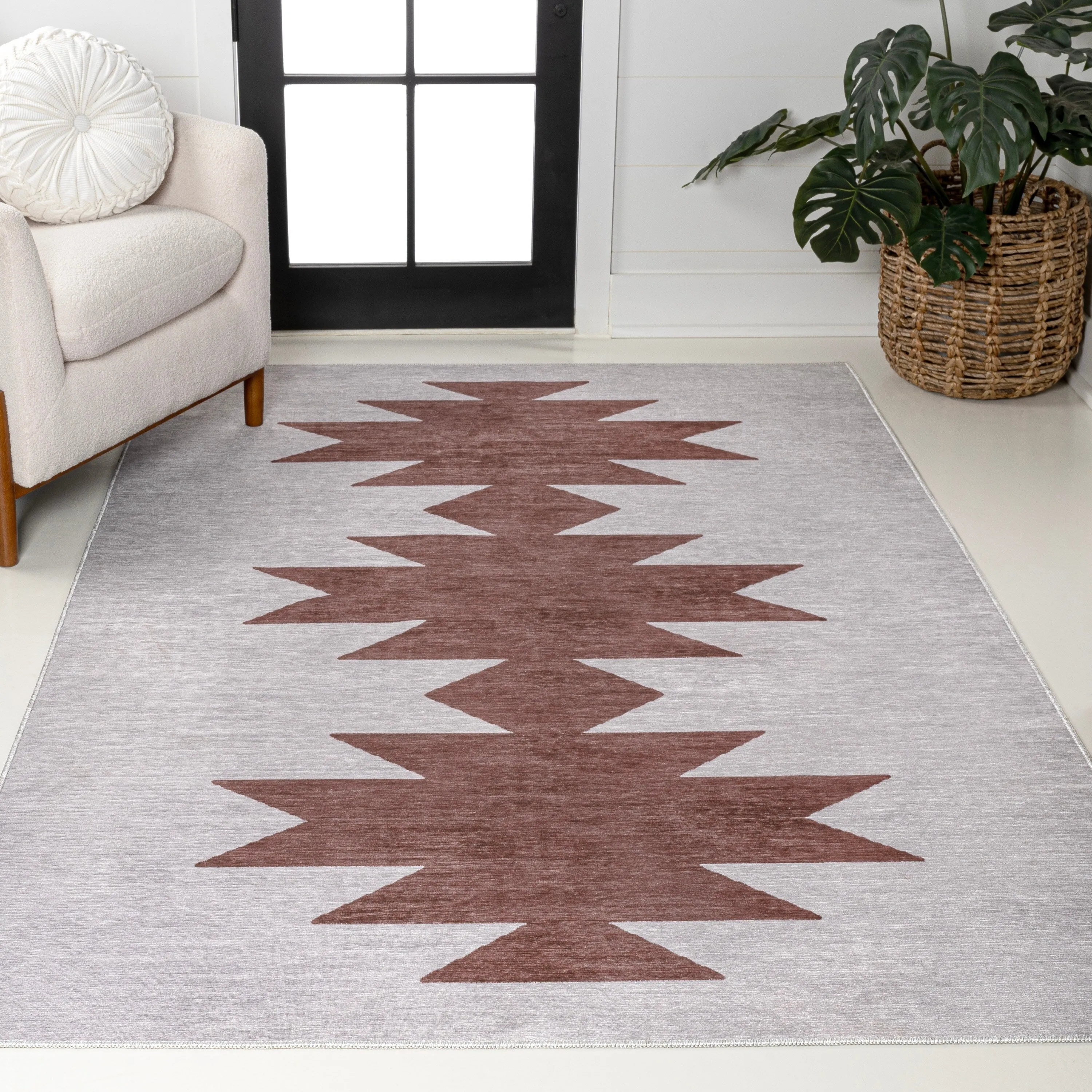 JONATHAN Y Adriel Solid Low-Pile Machine Washable Area Rug