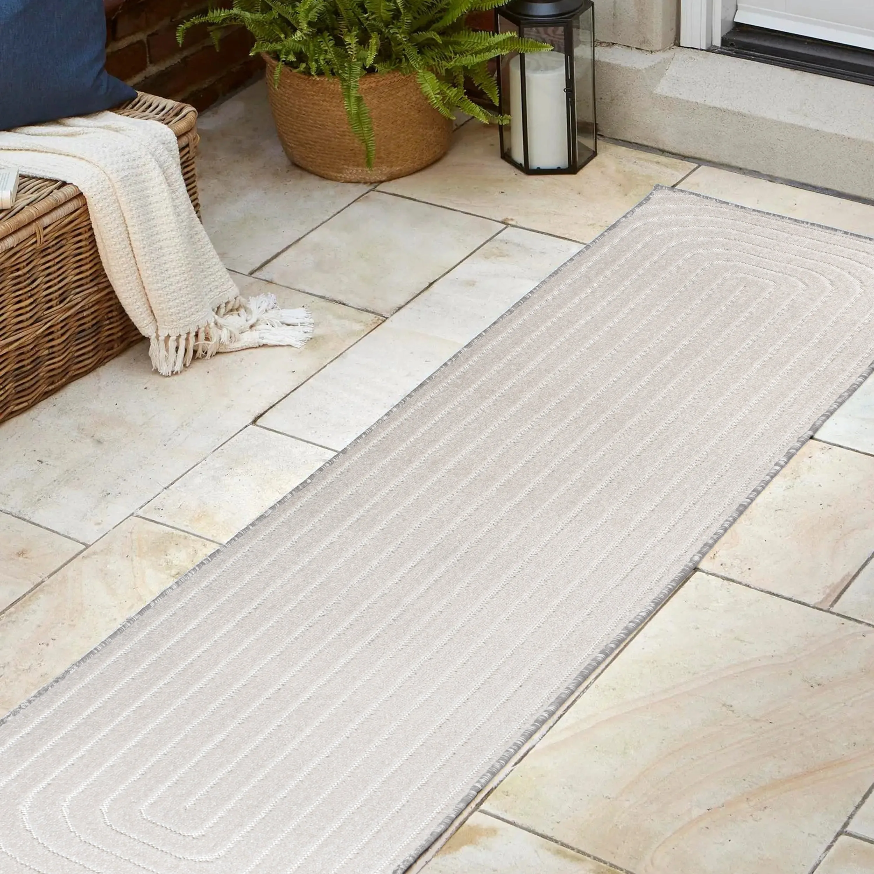 JONATHAN Y Anders High-Low Modern Scandinavian Arch Stripe Monotone Ivory Indoor/Outdoor Rug