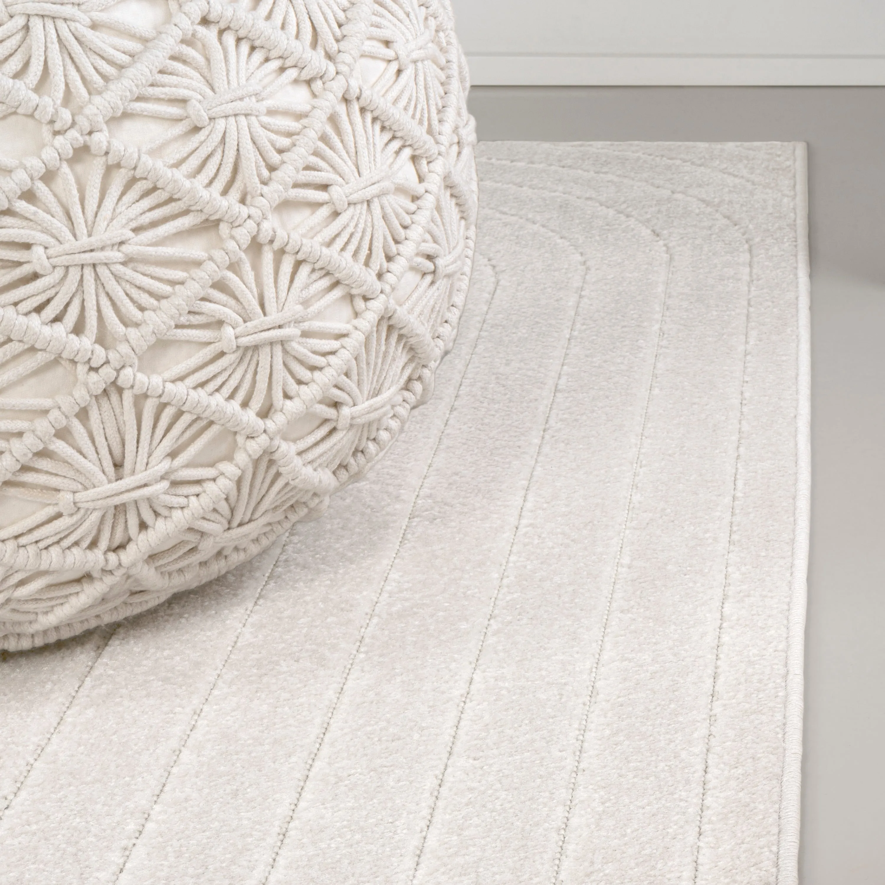 JONATHAN Y Anders High-Low Modern Scandinavian Arch Stripe Monotone Ivory Indoor/Outdoor Rug