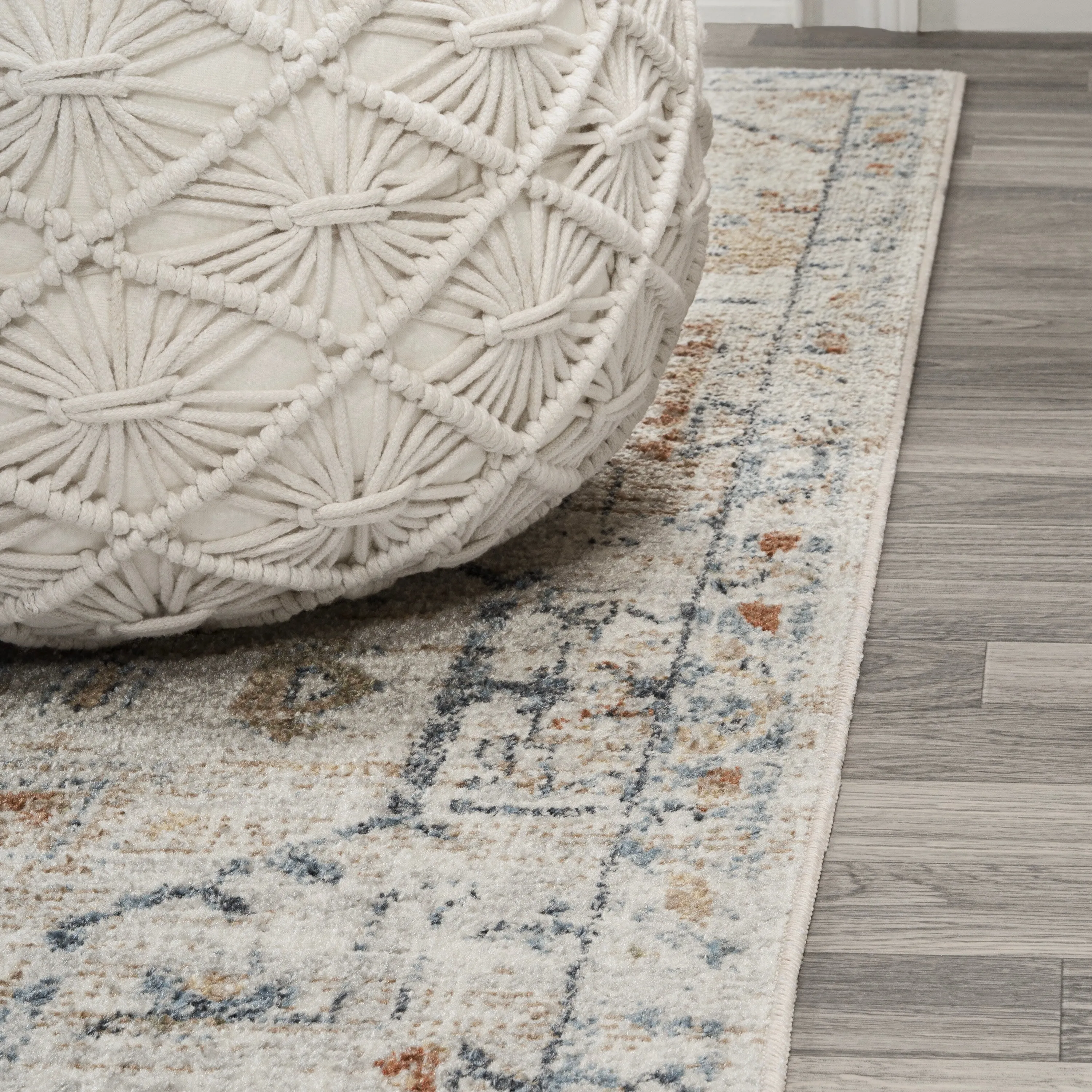 JONATHAN Y Brandy Bohemian Medallion Low-Pile Machine-Washable Cream/Terra Area Rug