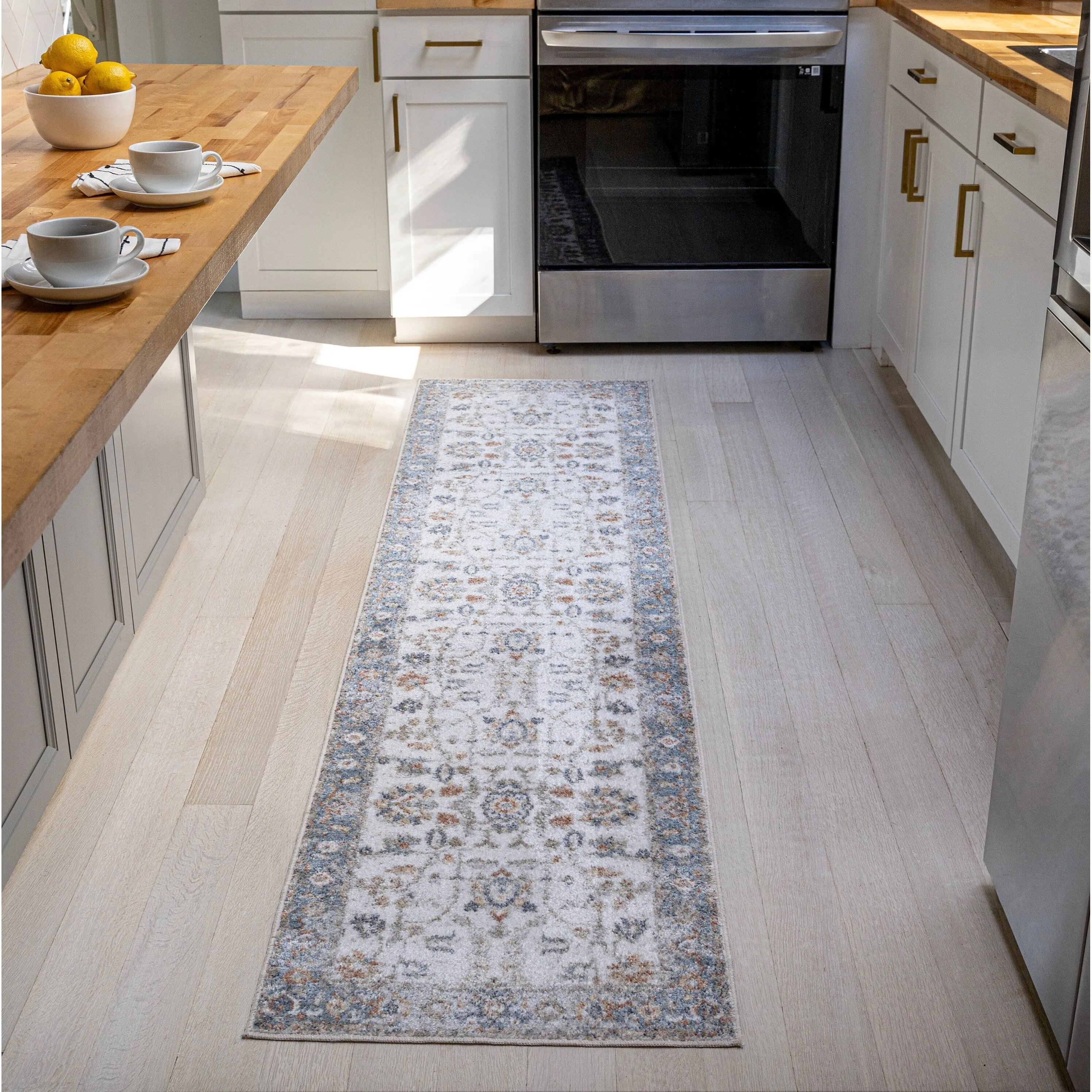 JONATHAN Y Edith Persian Border Low-Pile Machine-Washable Cream/Terra Area Rug