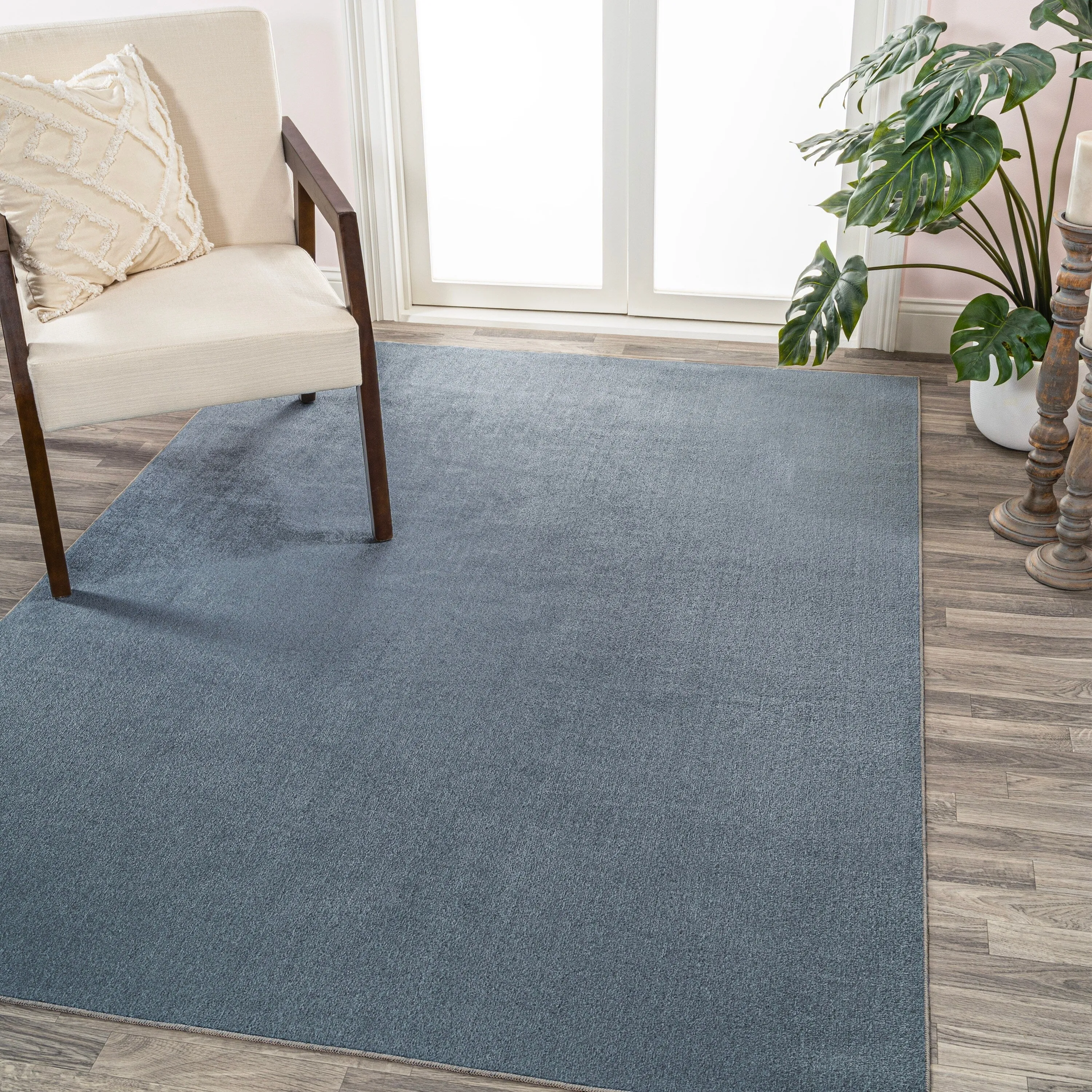 JONATHAN Y Fawning Classic Solid Low-Pile Machine-Washable Terra Area Rug
