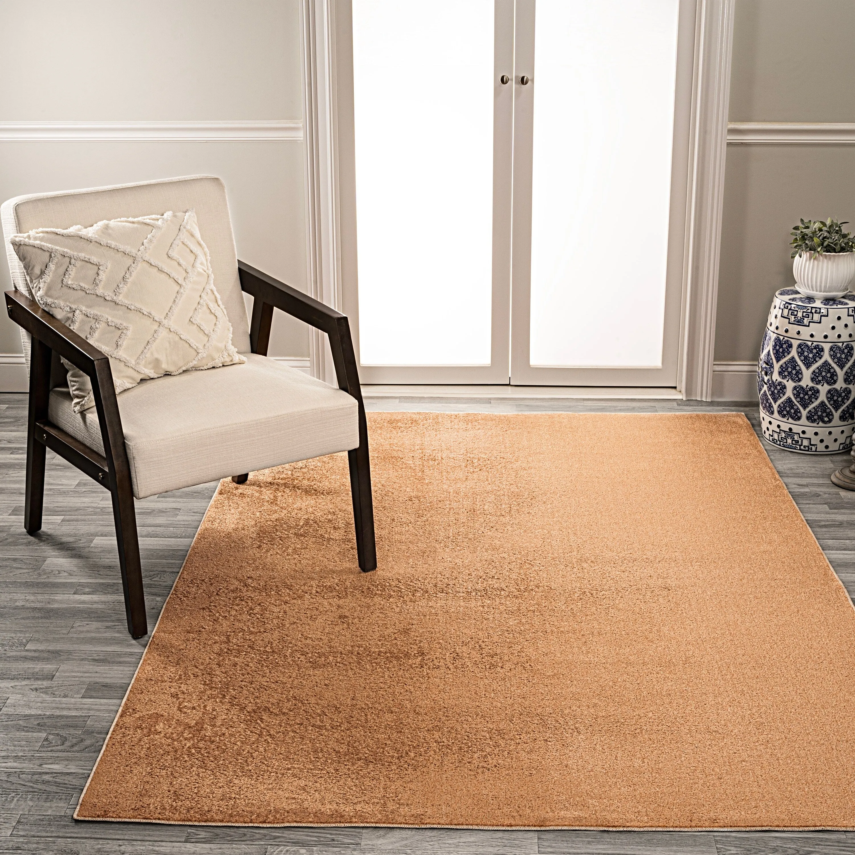 JONATHAN Y Fawning Classic Solid Low-Pile Machine-Washable Terra Area Rug
