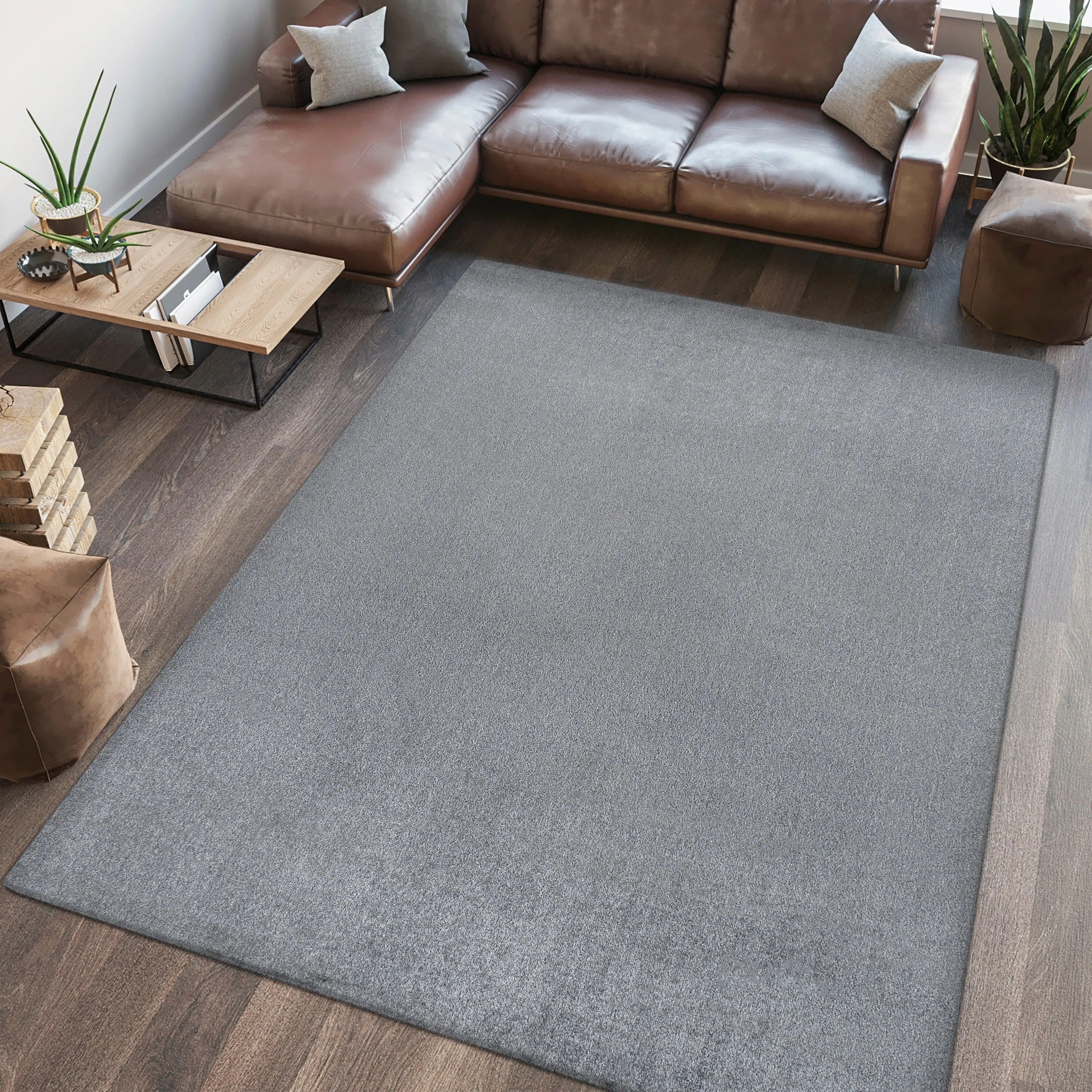 JONATHAN Y Fawning Classic Solid Low-Pile Machine-Washable Terra Area Rug