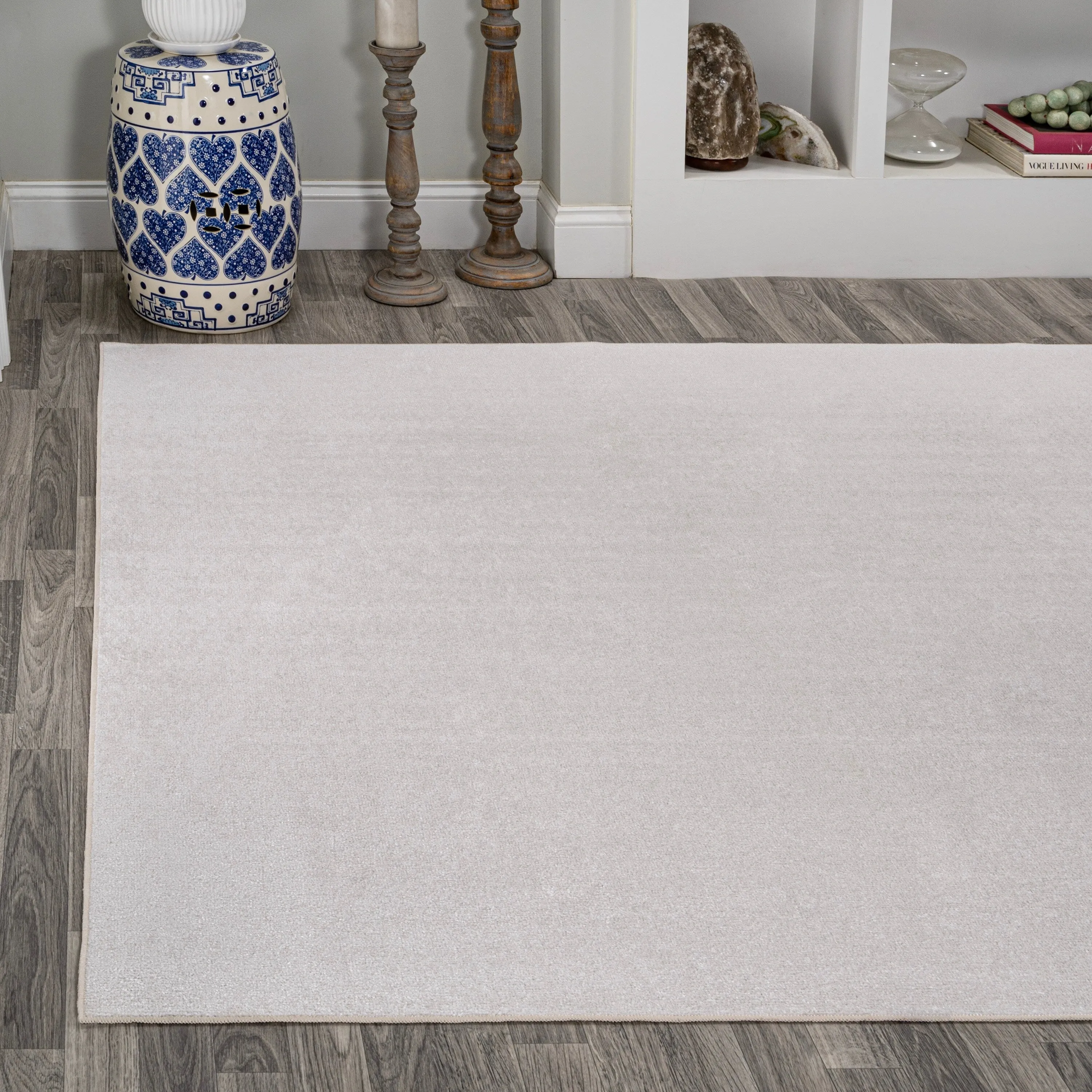 JONATHAN Y Fawning Classic Solid Low-Pile Machine-Washable Terra Area Rug