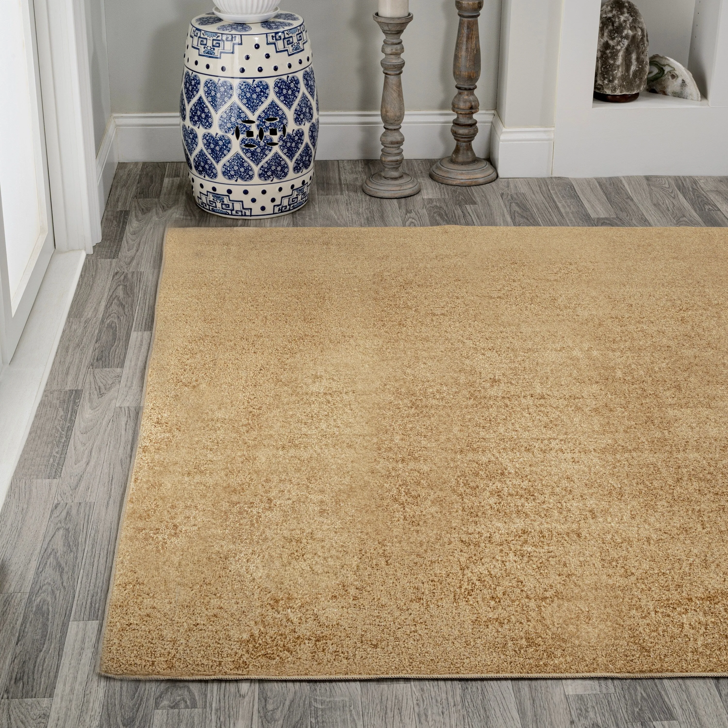 JONATHAN Y Fawning Classic Solid Low-Pile Machine-Washable Terra Area Rug