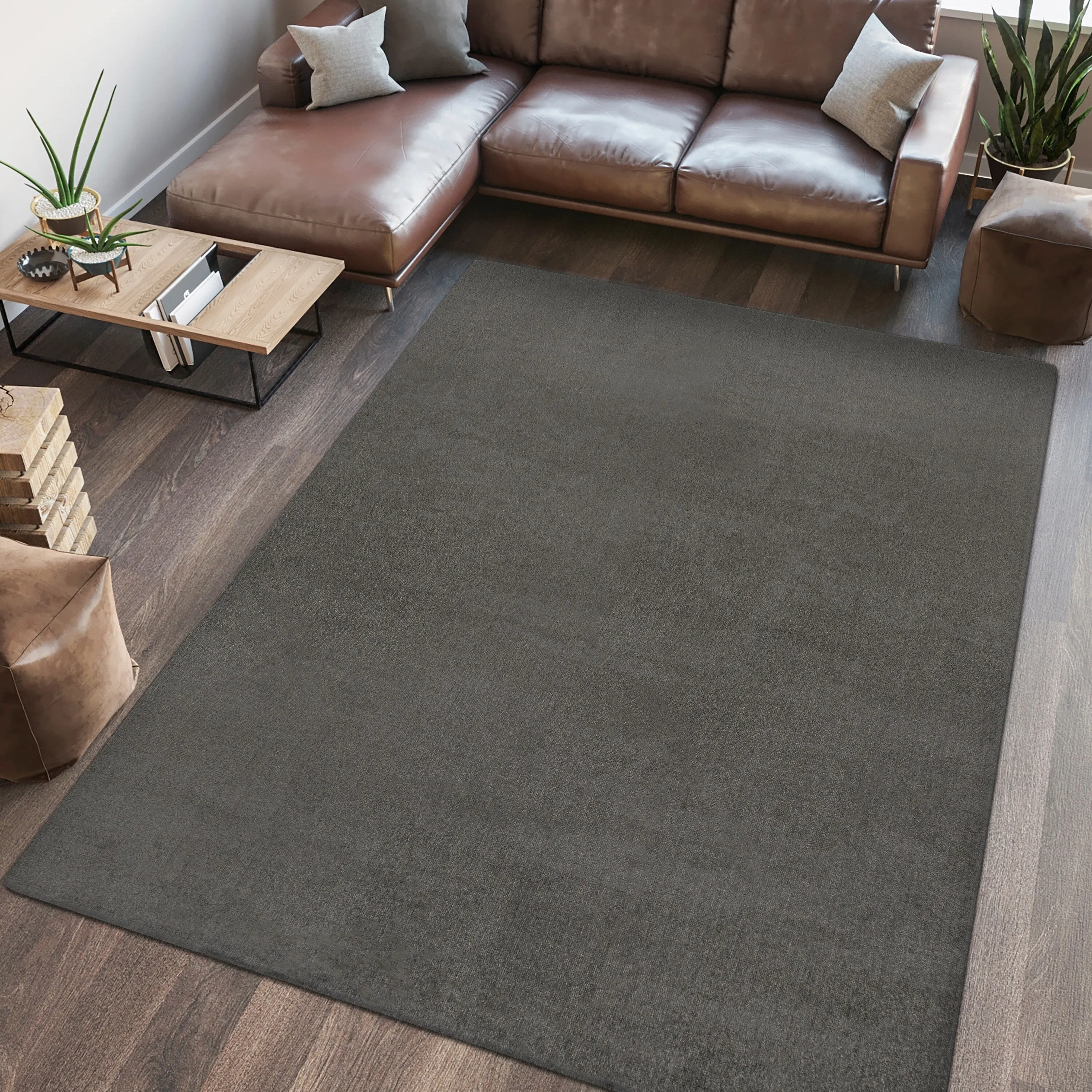 JONATHAN Y Fawning Classic Solid Low-Pile Machine-Washable Terra Area Rug