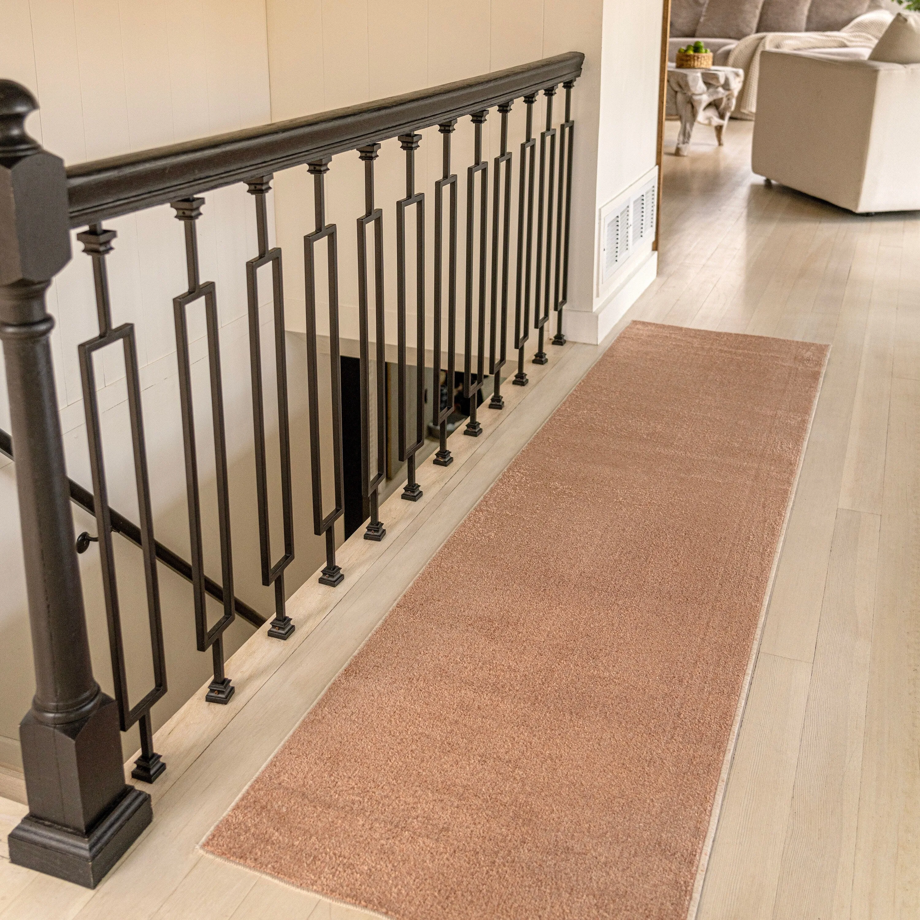 JONATHAN Y Fawning Classic Solid Low-Pile Machine-Washable Terra Area Rug