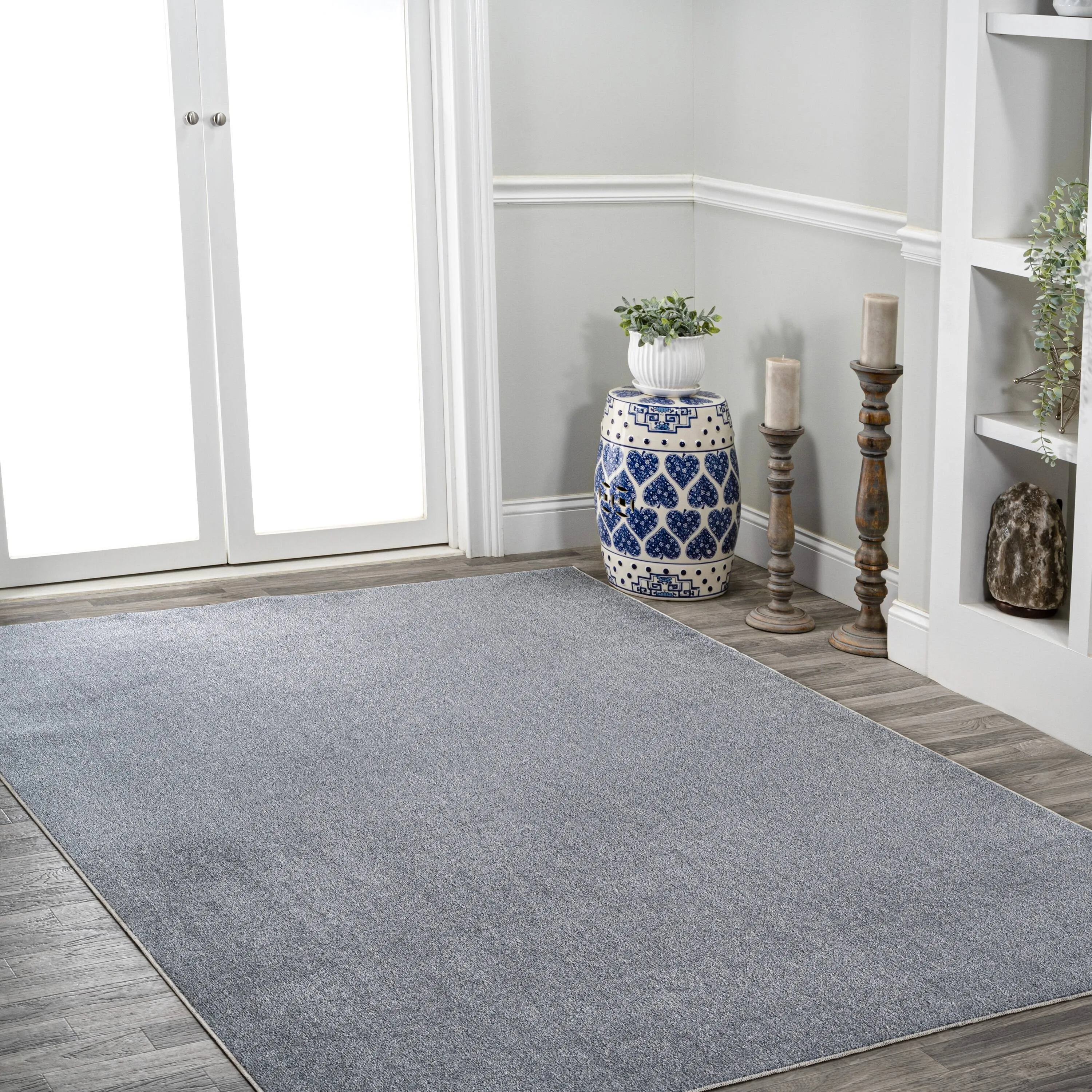 JONATHAN Y Fawning Classic Solid Low-Pile Machine-Washable Terra Area Rug