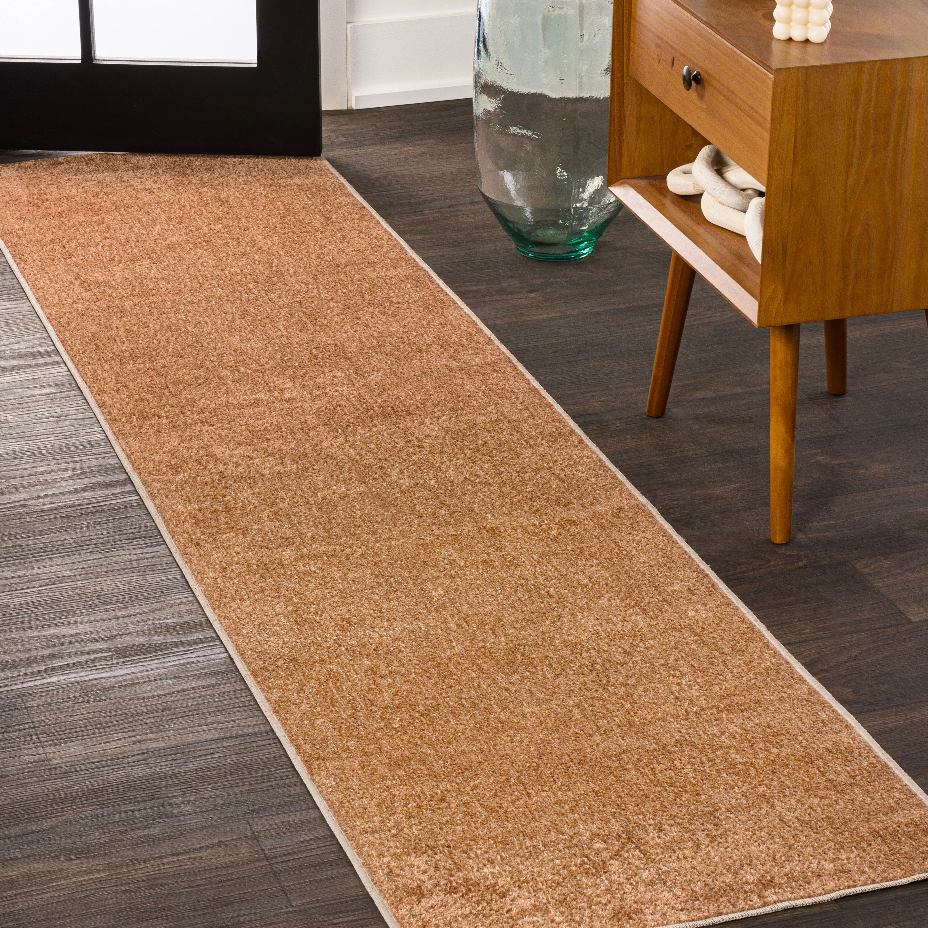 JONATHAN Y Fawning Classic Solid Low-Pile Machine-Washable Terra Area Rug