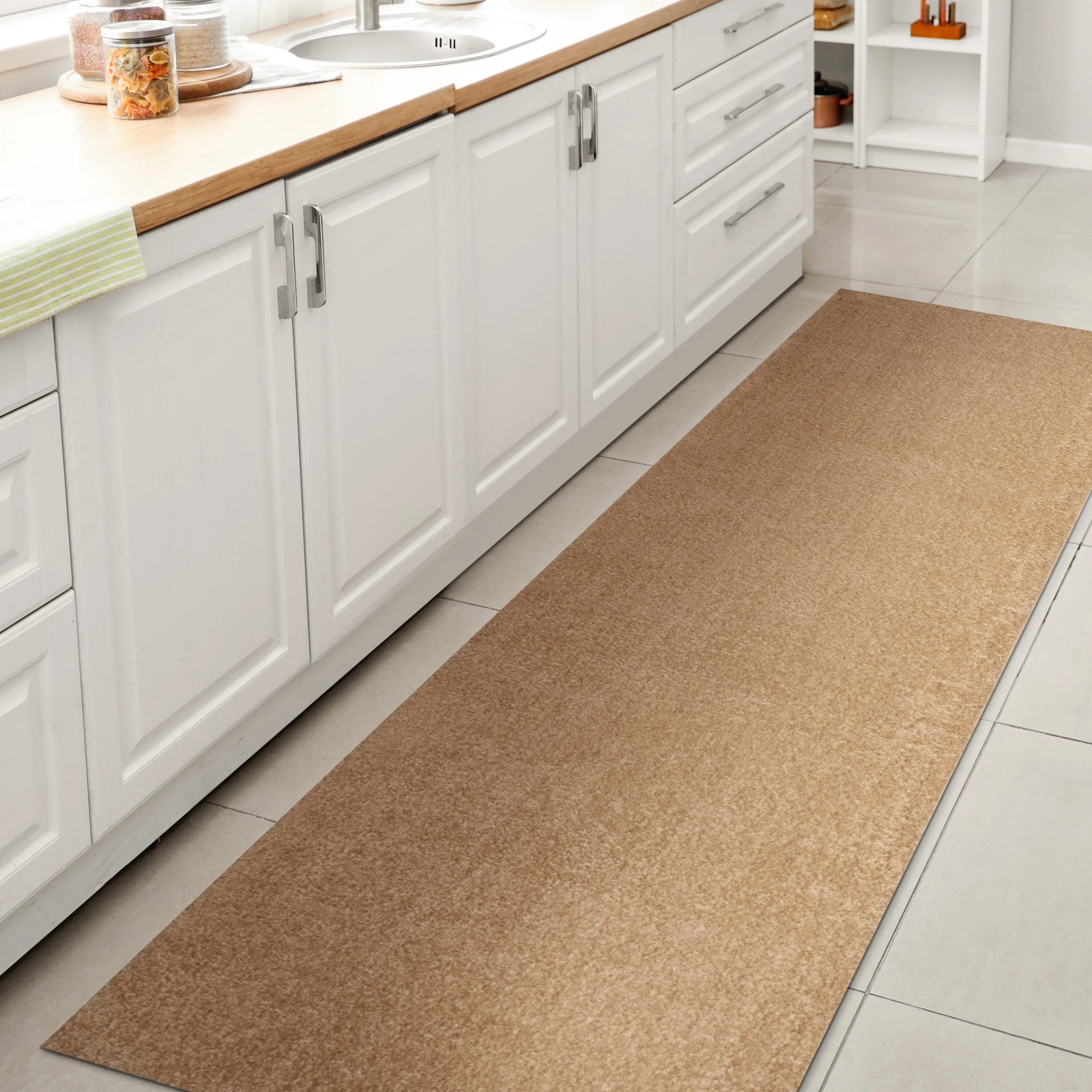 JONATHAN Y Fawning Classic Solid Low-Pile Machine-Washable Terra Area Rug