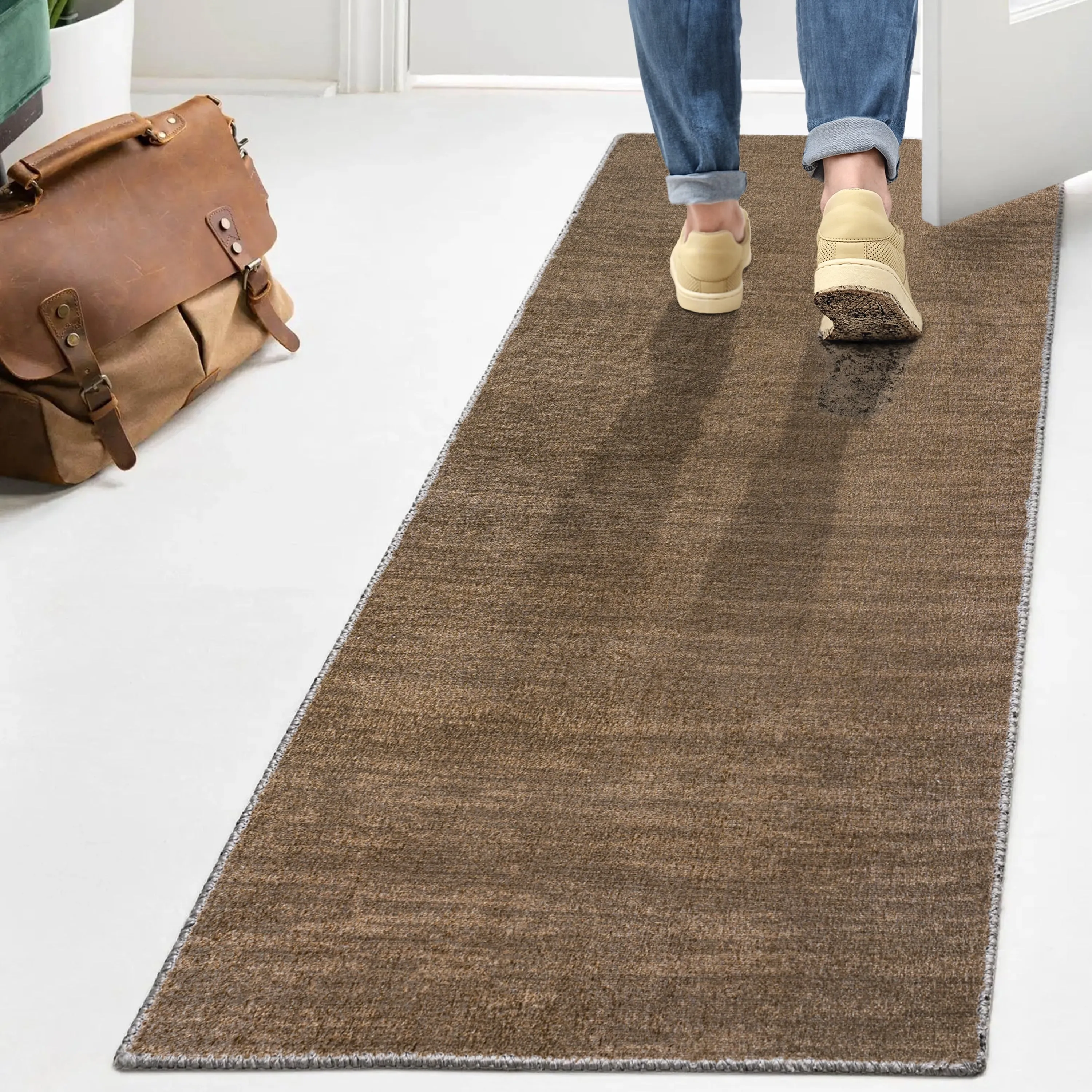 JONATHAN Y Fawning Classic Solid Low-Pile Machine-Washable Terra Area Rug