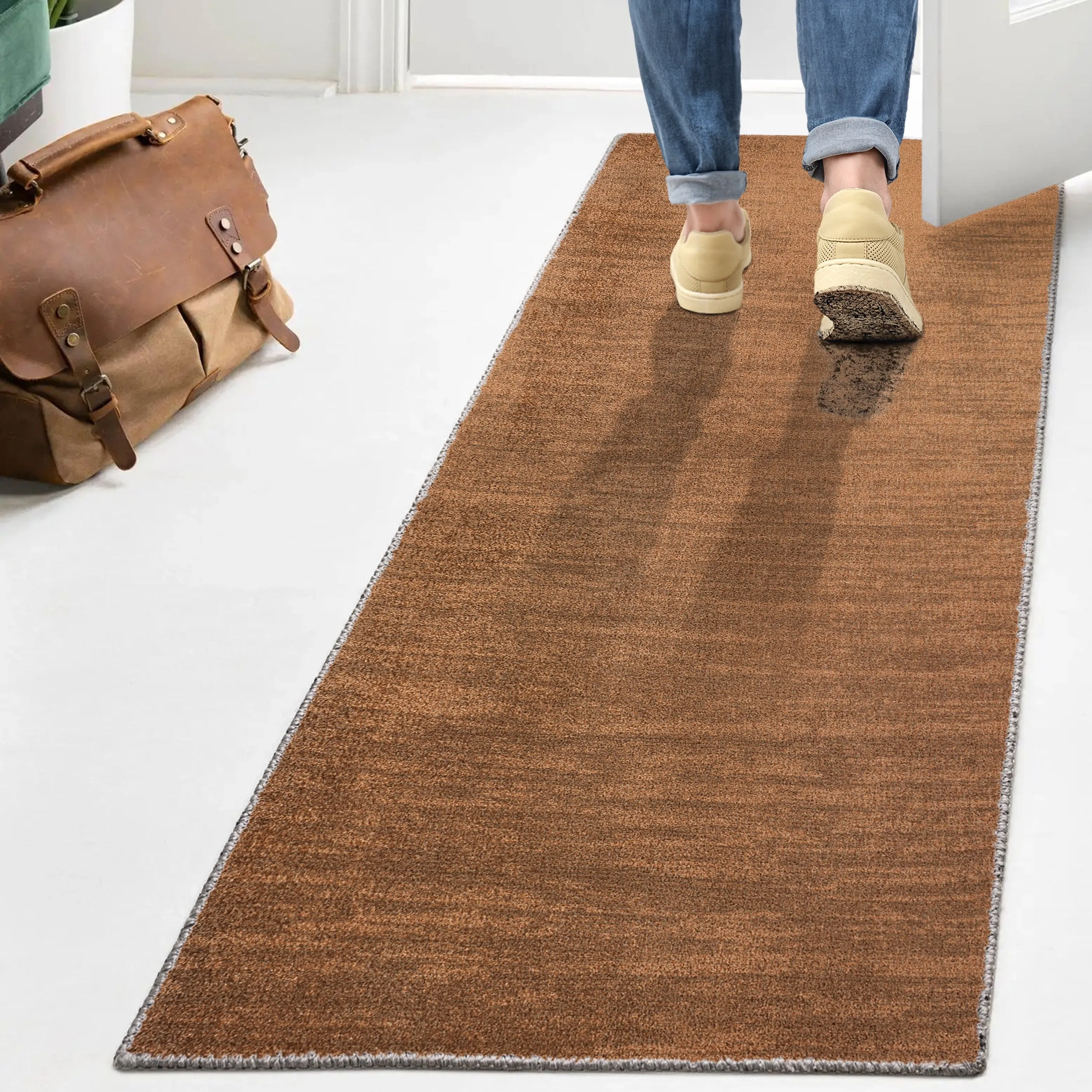 JONATHAN Y Fawning Classic Solid Low-Pile Machine-Washable Terra Area Rug