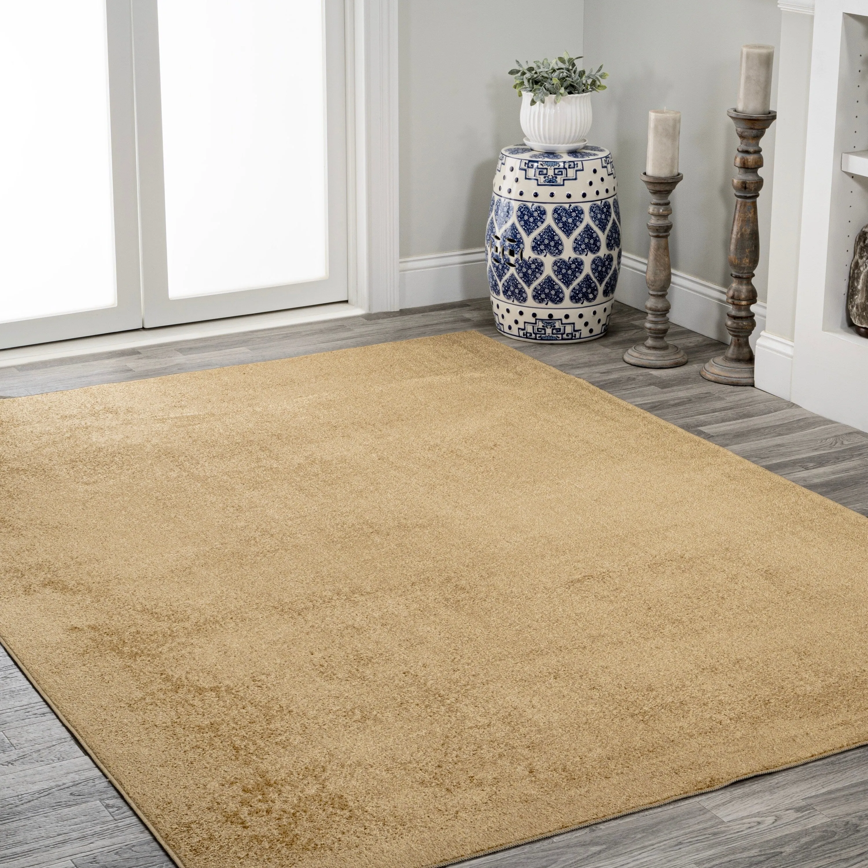 JONATHAN Y Fawning Classic Solid Low-Pile Machine-Washable Terra Area Rug