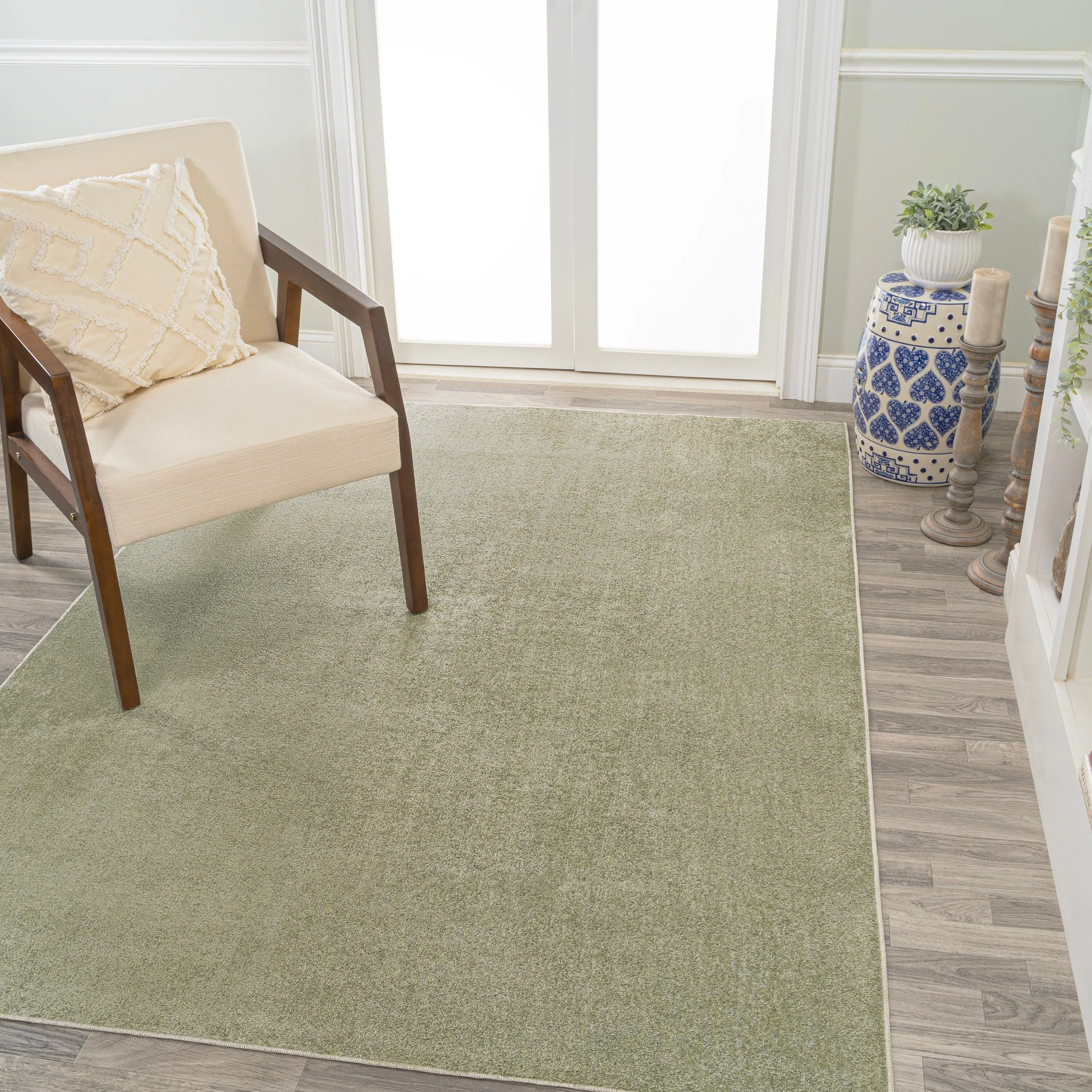 JONATHAN Y Fawning Classic Solid Low-Pile Machine-Washable Terra Area Rug