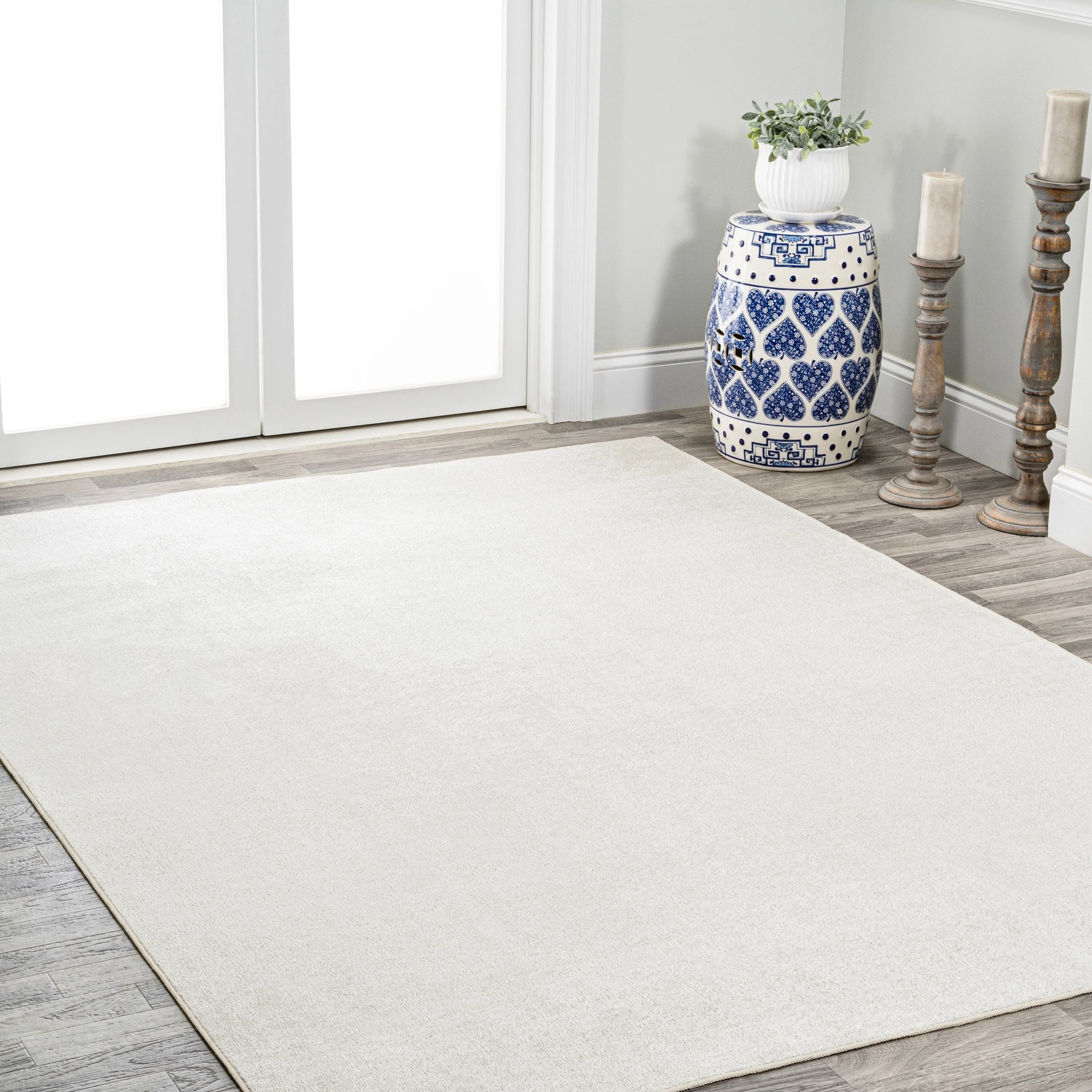 JONATHAN Y Fawning Classic Solid Low-Pile Machine-Washable Terra Area Rug