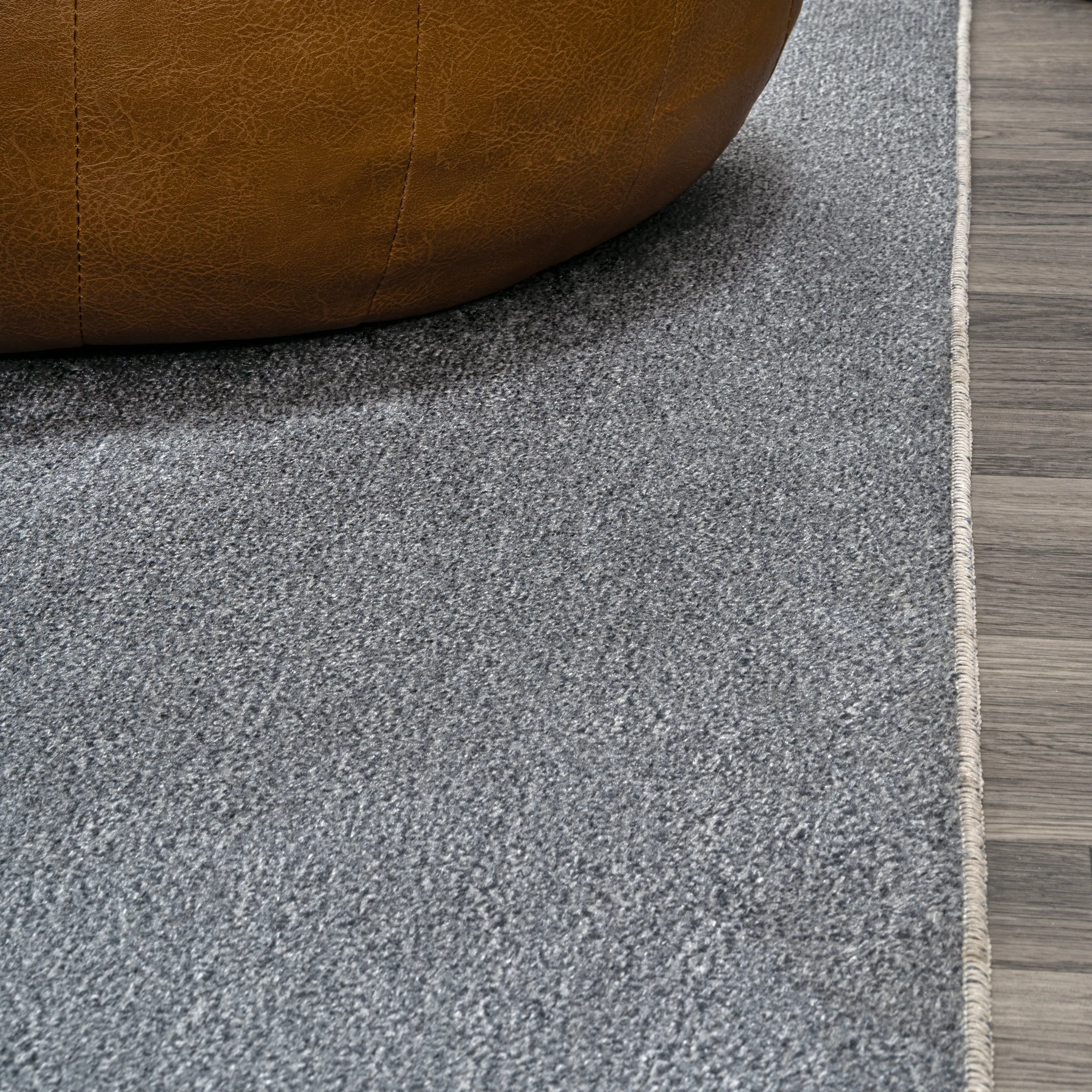 JONATHAN Y Fawning Classic Solid Low-Pile Machine-Washable Terra Area Rug