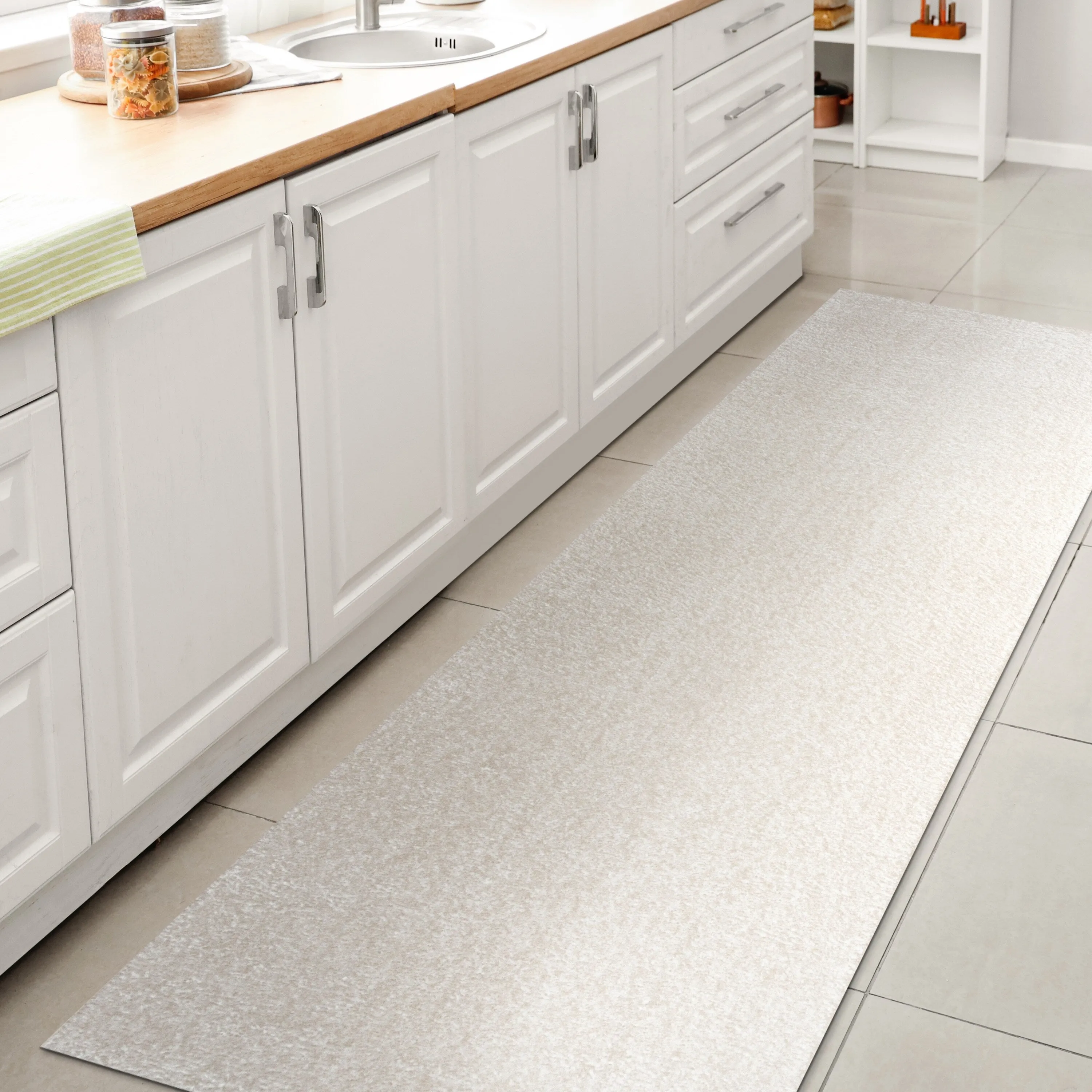 JONATHAN Y Fawning Classic Solid Low-Pile Machine-Washable Terra Area Rug