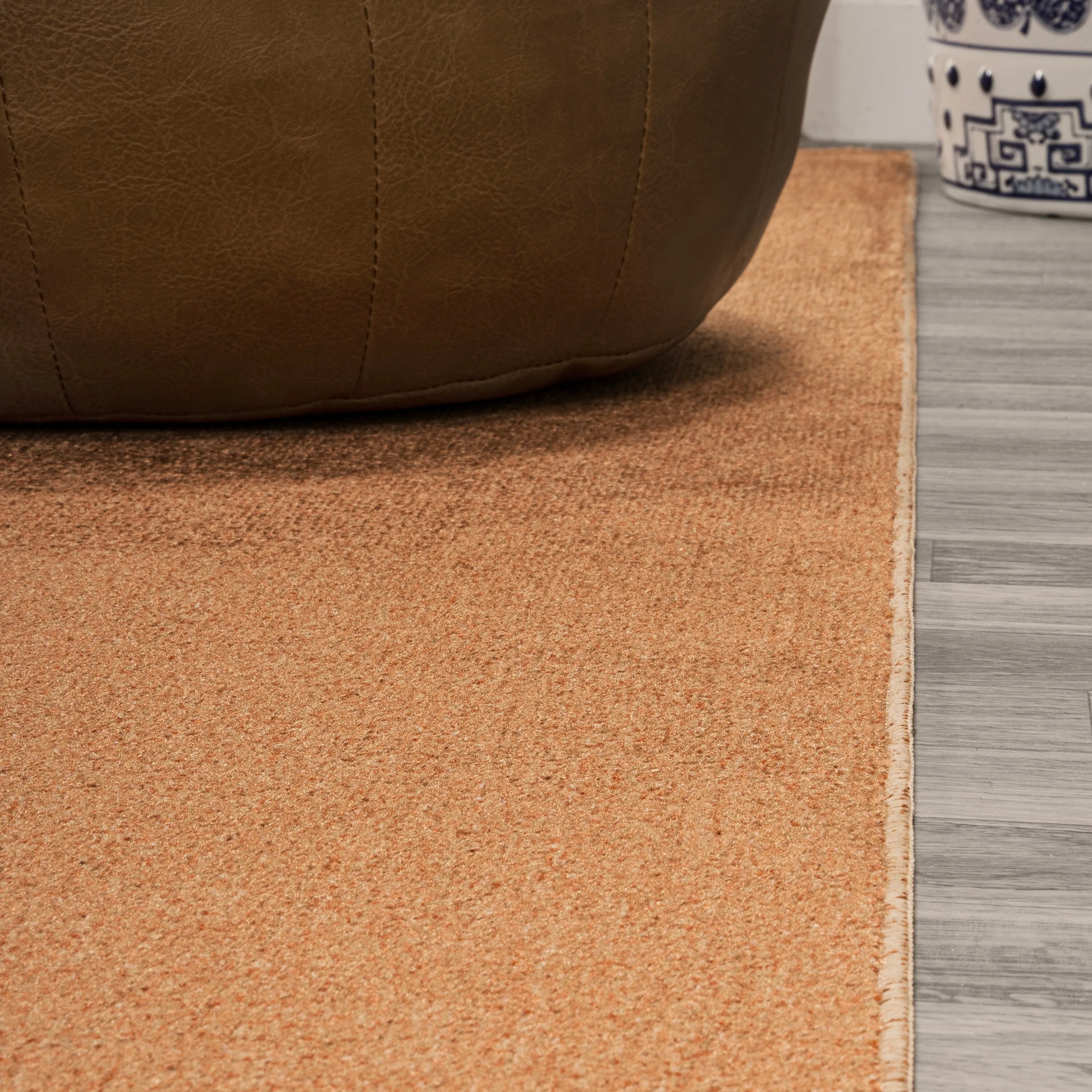 JONATHAN Y Fawning Classic Solid Low-Pile Machine-Washable Terra Area Rug