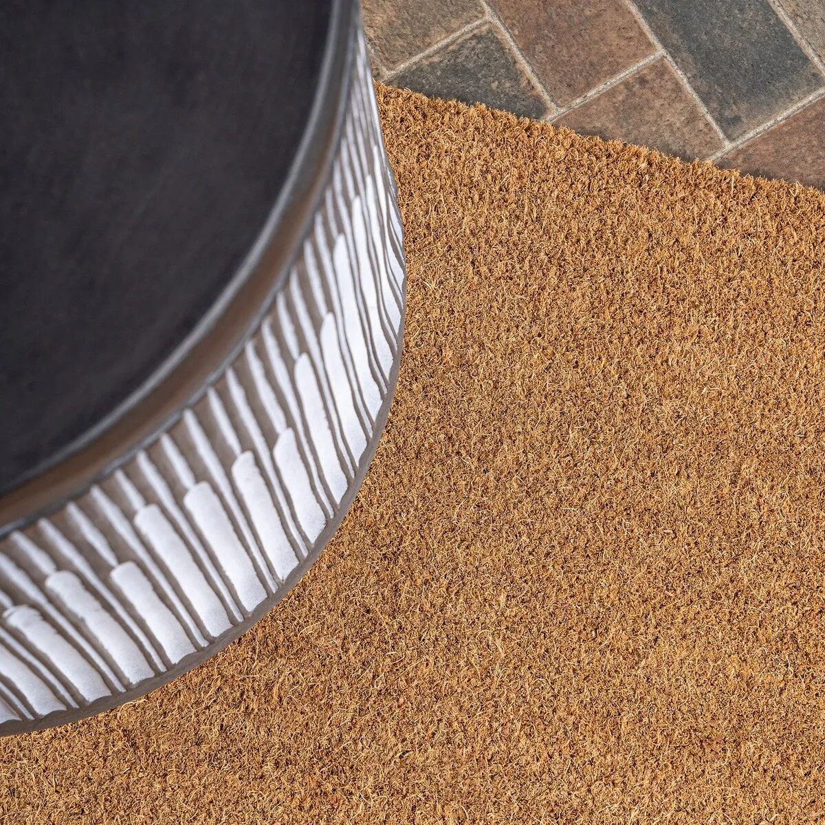 JONATHAN Y Freya Classic Casual Commerical Natural Coir Light Brown Doormat