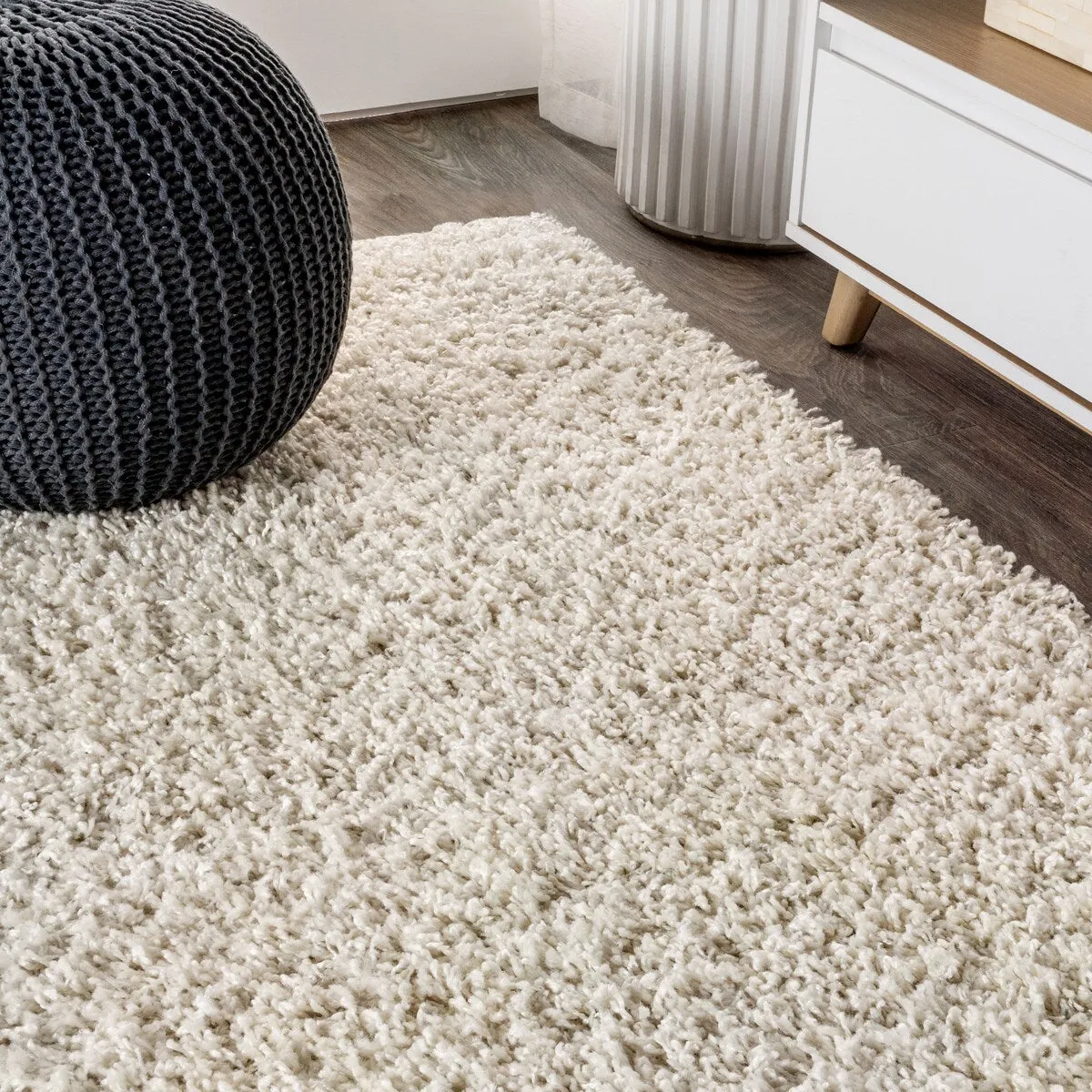 JONATHAN Y Modern Shag Plush Area Rug
