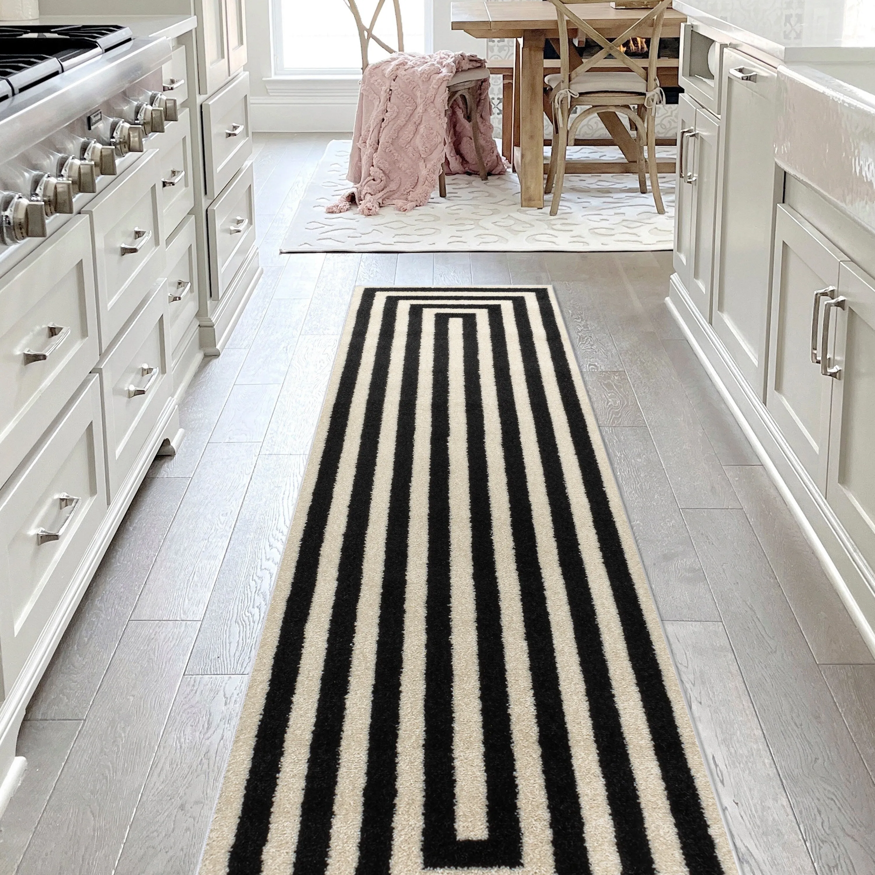 JONATHAN Y Olivier Modern Classic Mitre Stripe Brown/Ivory Rug