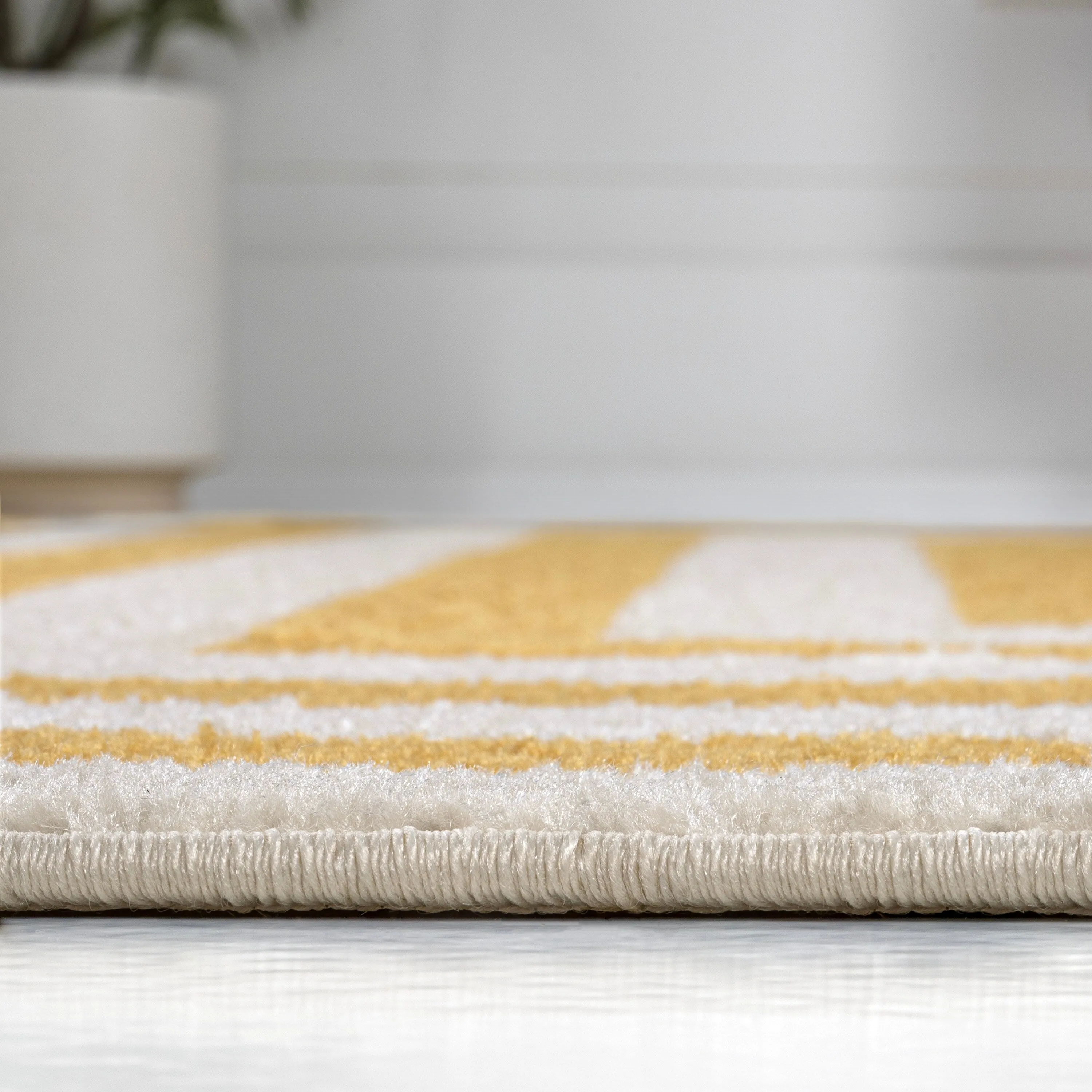 JONATHAN Y Olivier Modern Classic Mitre Stripe Brown/Ivory Rug