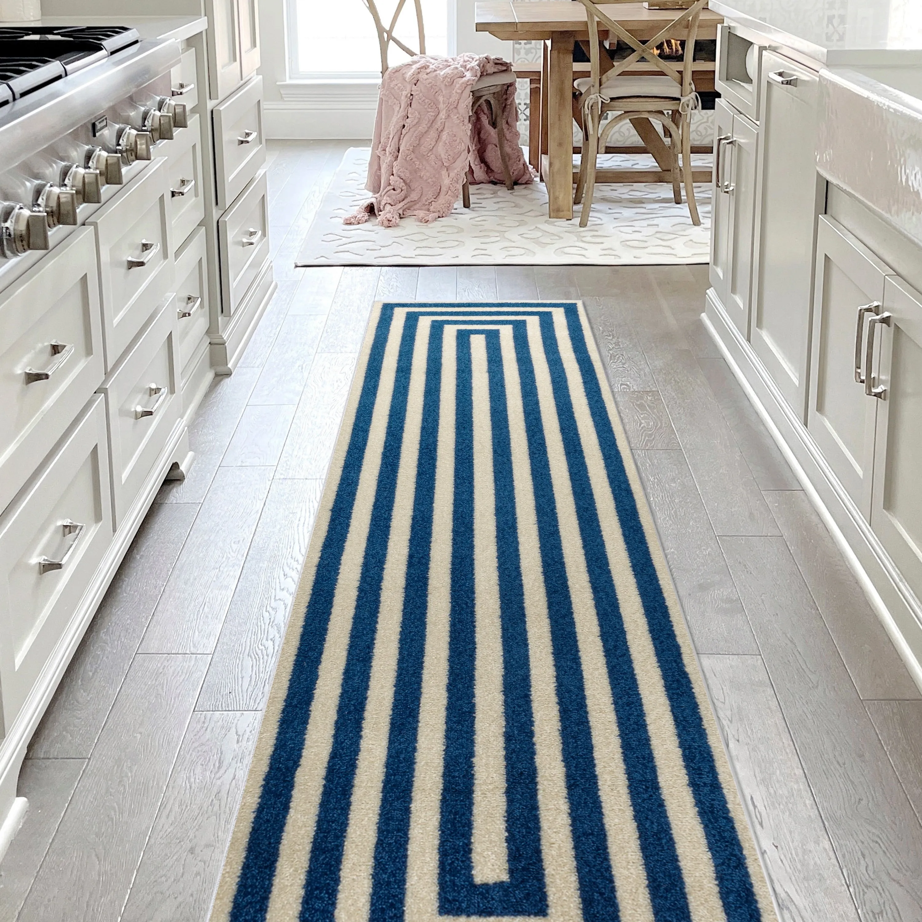JONATHAN Y Olivier Modern Classic Mitre Stripe Brown/Ivory Rug
