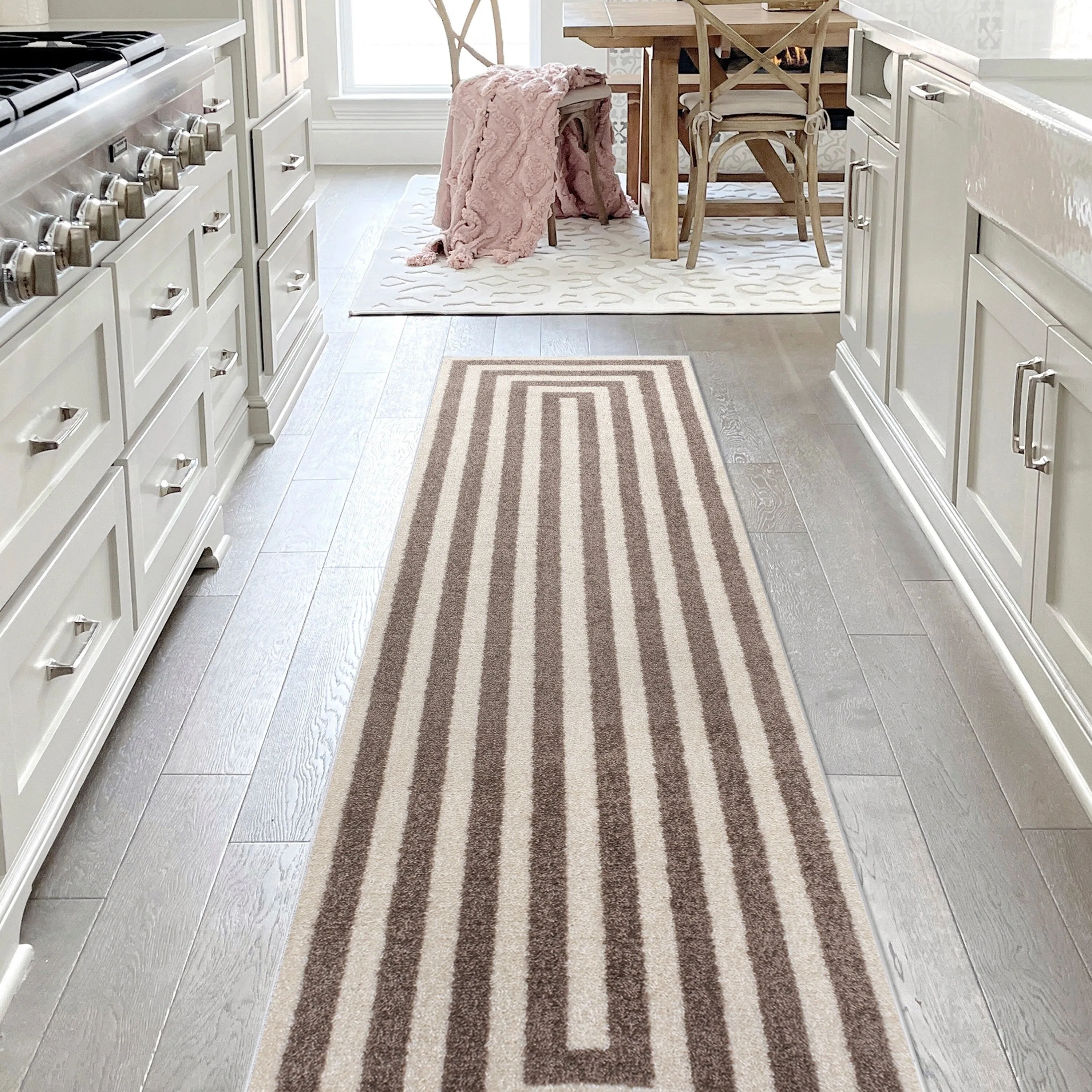 JONATHAN Y Olivier Modern Classic Mitre Stripe Brown/Ivory Rug