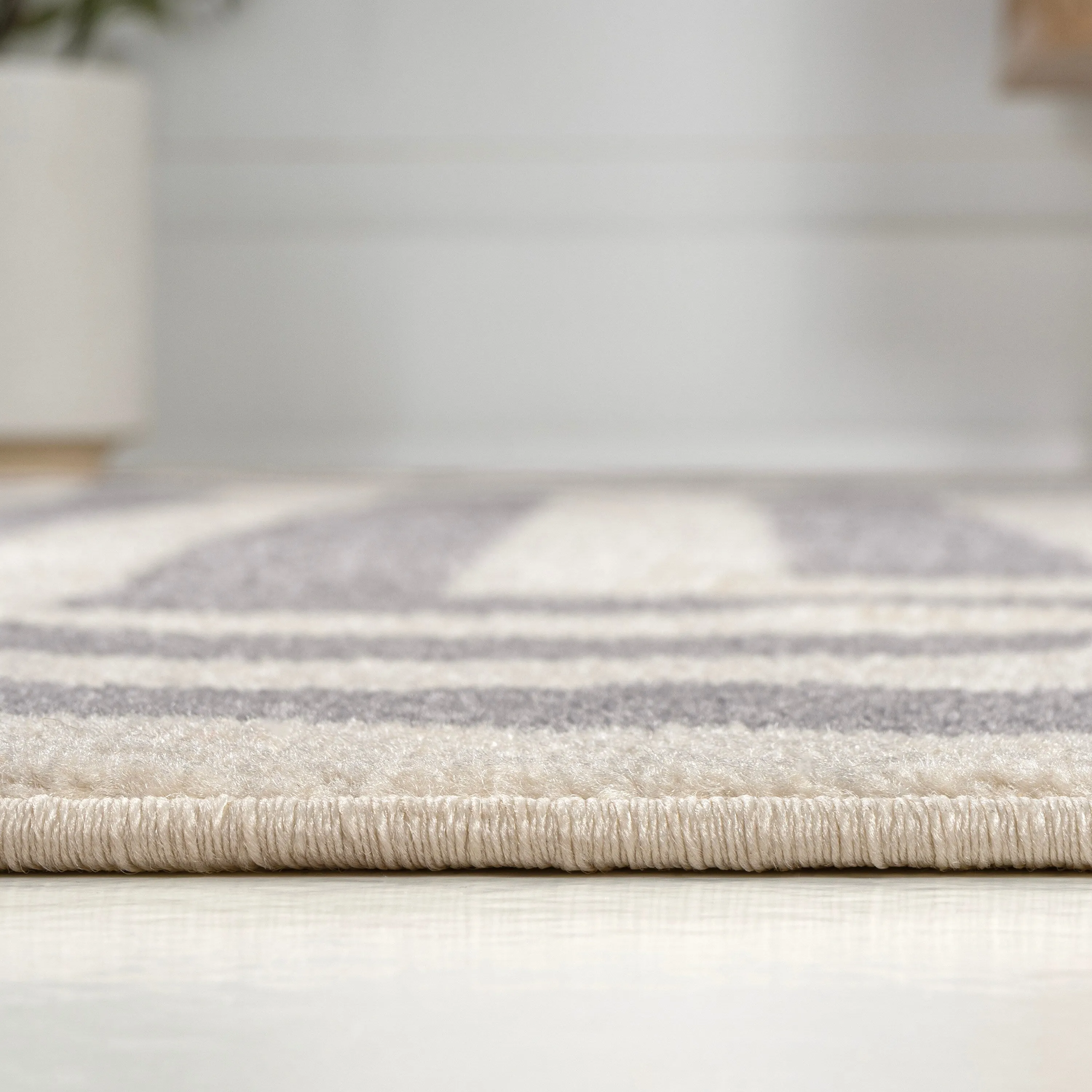 JONATHAN Y Olivier Modern Classic Mitre Stripe Brown/Ivory Rug