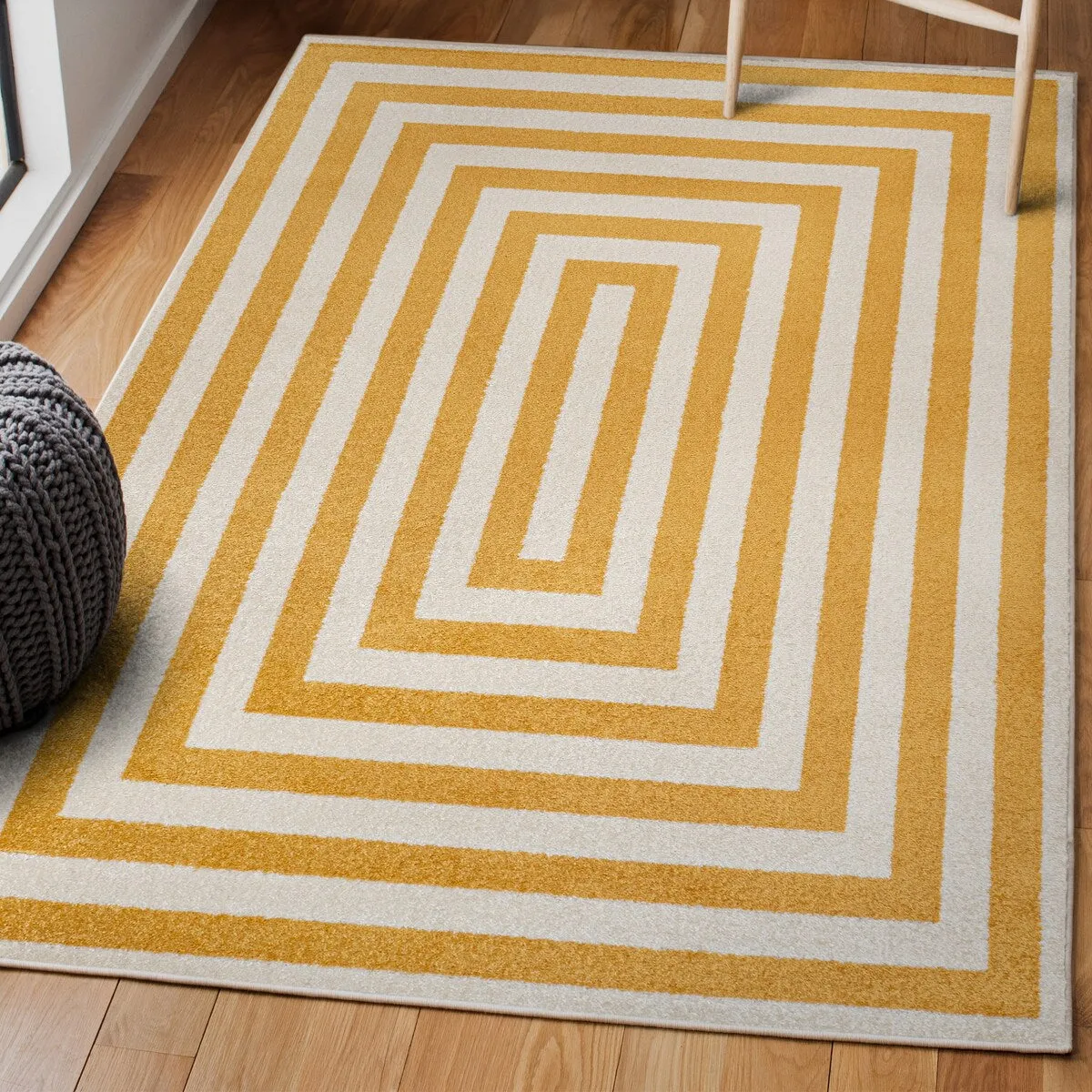 JONATHAN Y Olivier Modern Classic Mitre Stripe Brown/Ivory Rug