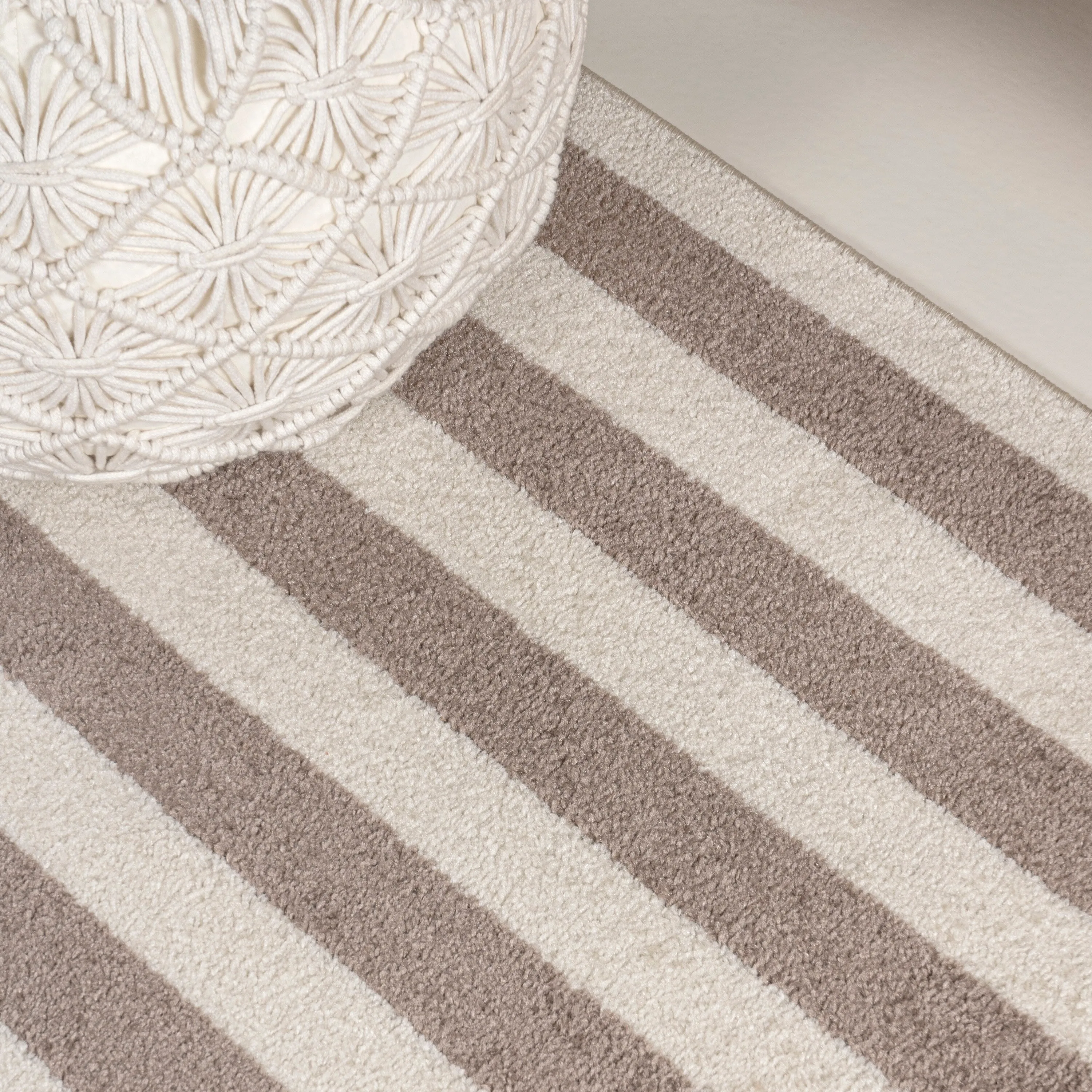 JONATHAN Y Olivier Modern Classic Mitre Stripe Brown/Ivory Rug