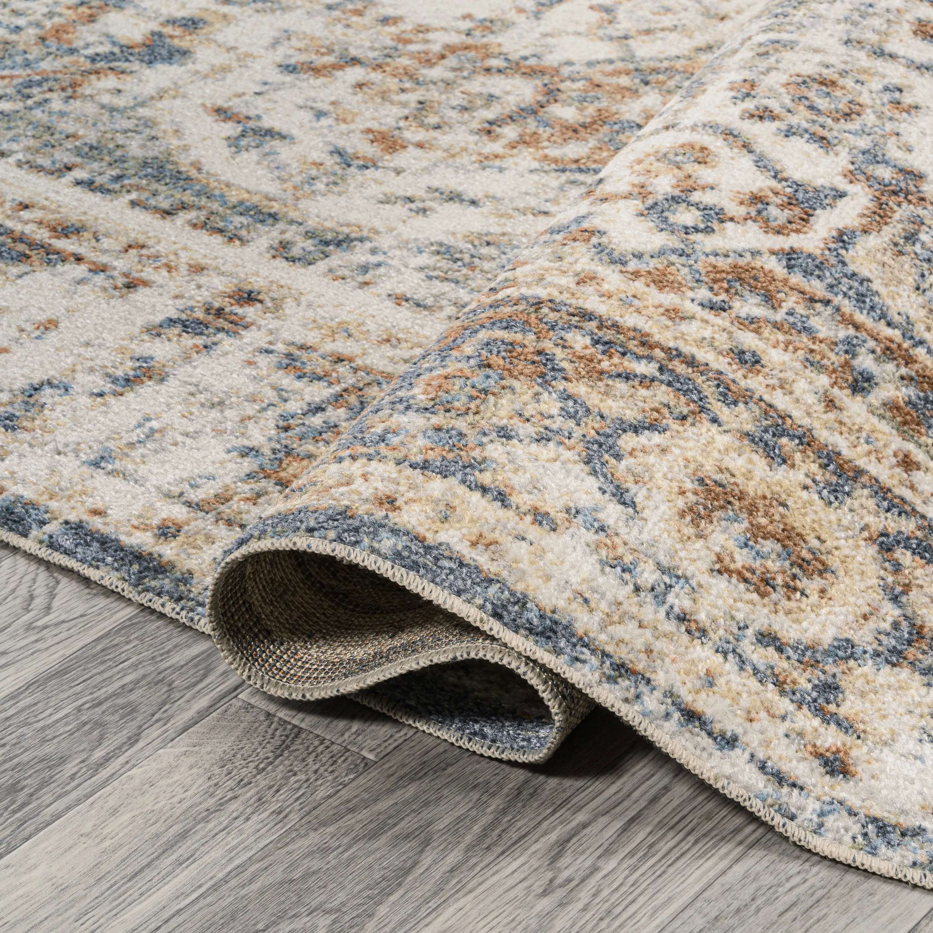 JONATHAN Y Pavel Bold Distressed Medallion Low-Pile Machine-Washable Area Rug