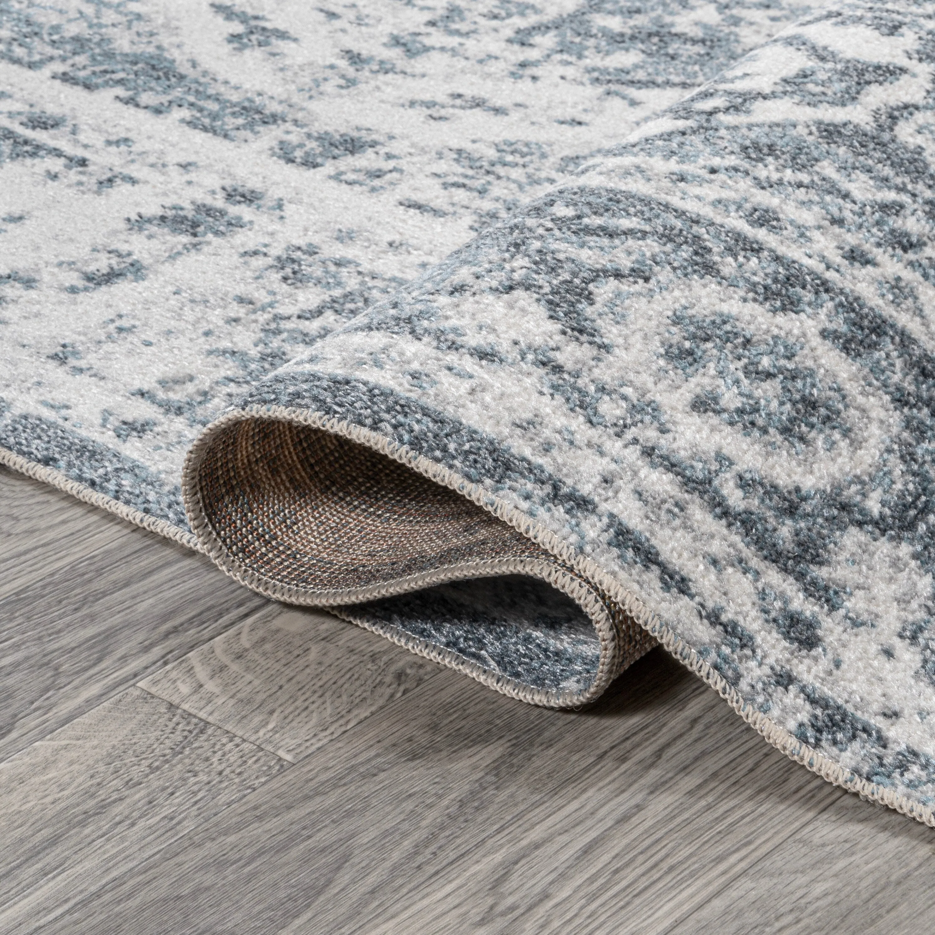 JONATHAN Y Pavel Bold Distressed Medallion Low-Pile Machine-Washable Area Rug