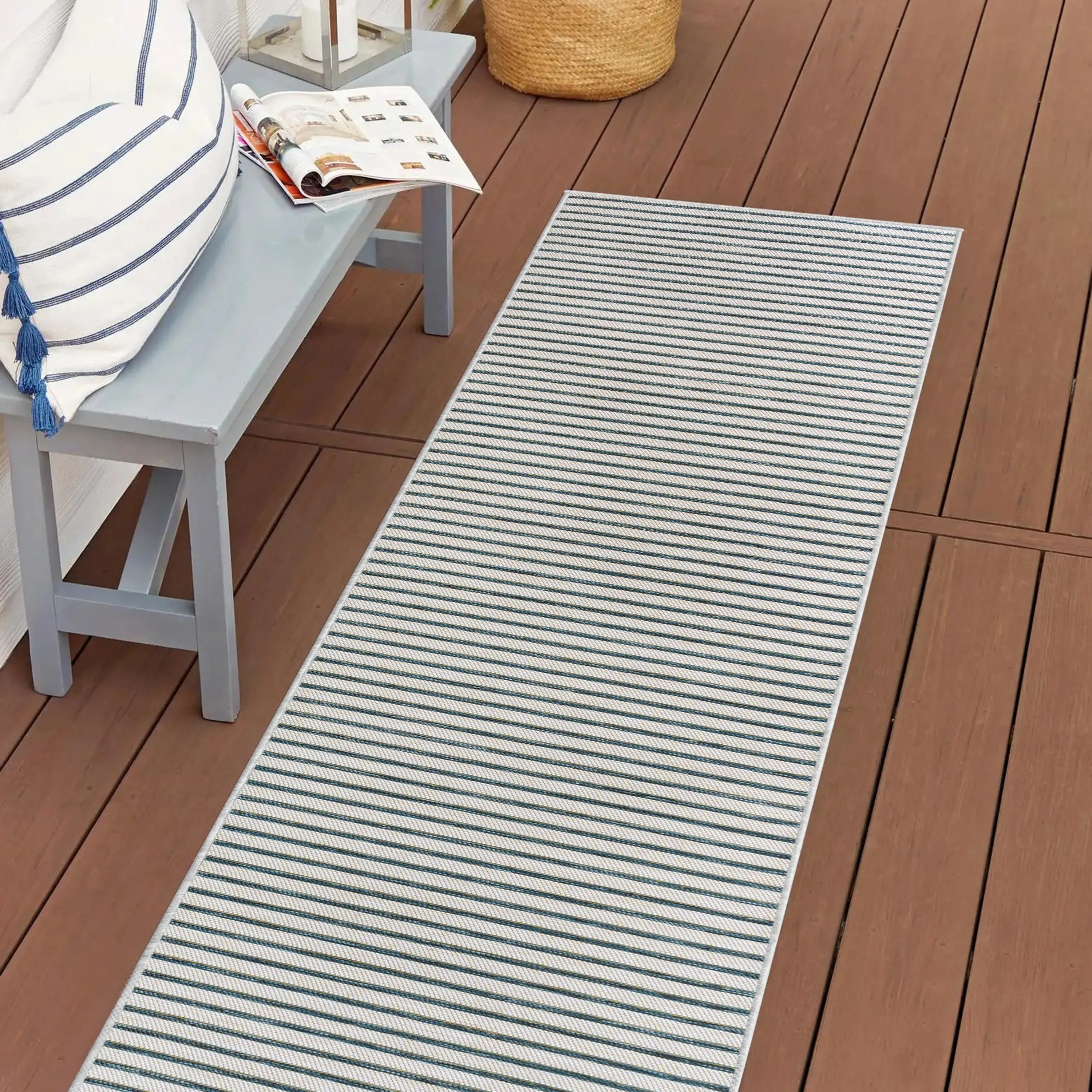 JONATHAN Y Reversible Pollux Classic Coastal Pinstripe Machine-Washable Navy/Cream Indoor/Outdoor Area Rug