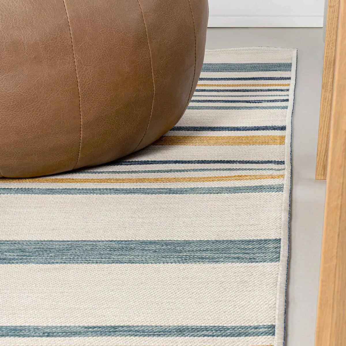 JONATHAN Y Reversible Zephyr Classic Coastal Ticking Stripe Machine-Washable Cream/Navy Indoor/Outdoor Rug