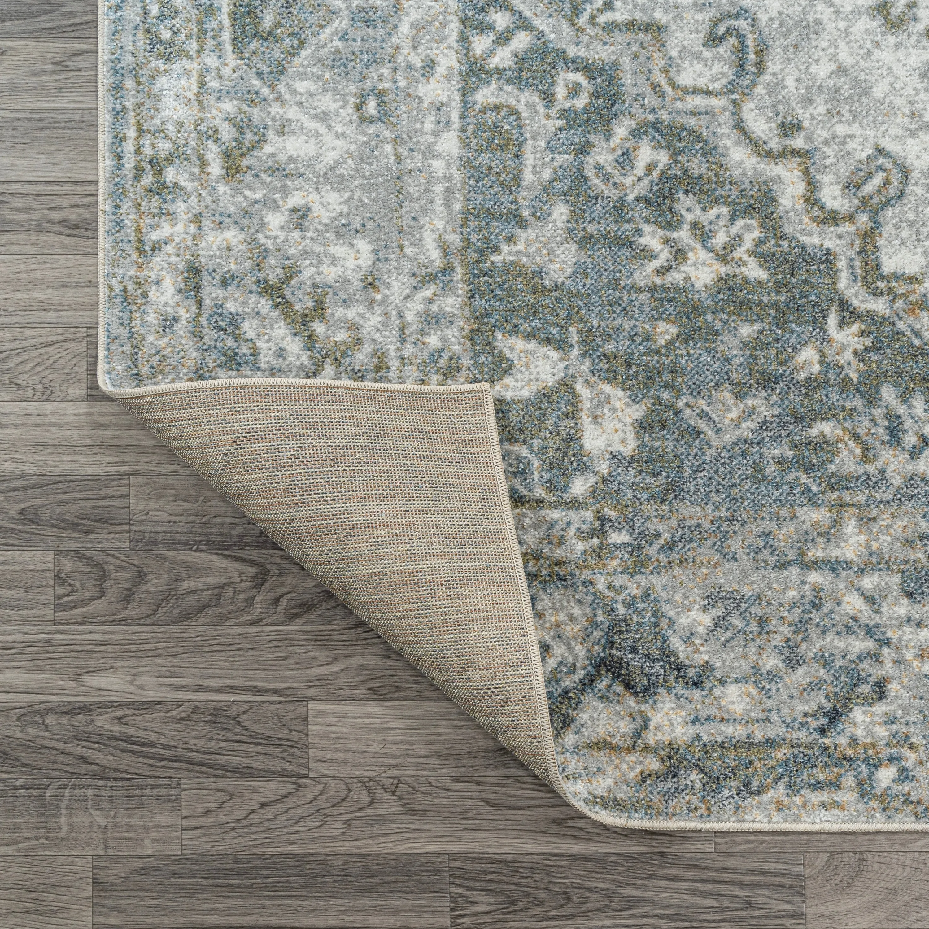 JONATHAN Y Shaii Distressed Medallion Low-Pile Machine-Washable Area Rug