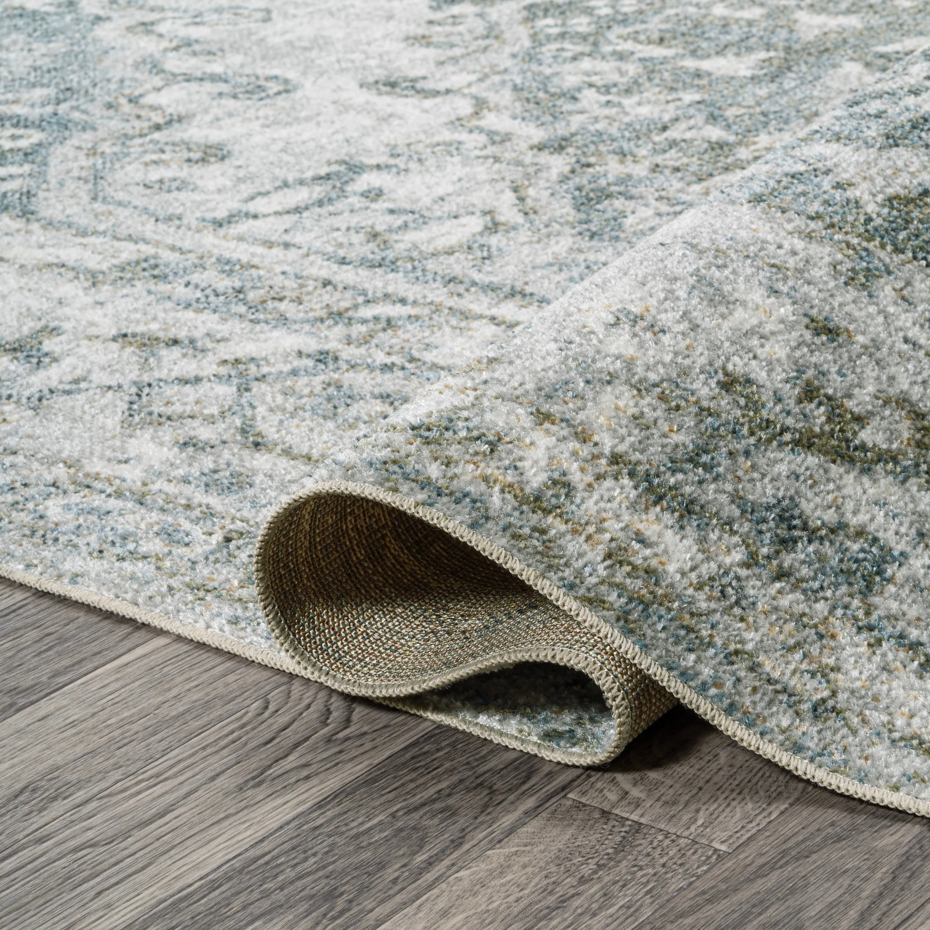JONATHAN Y Shaii Distressed Medallion Low-Pile Machine-Washable Area Rug